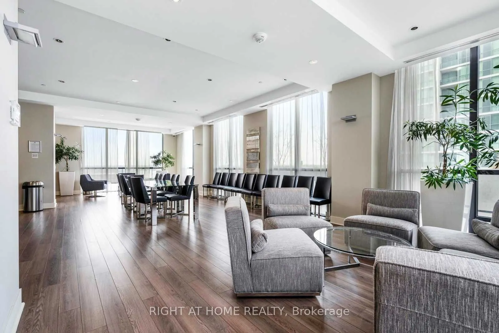 3975 GRAND PARK Drive, #909