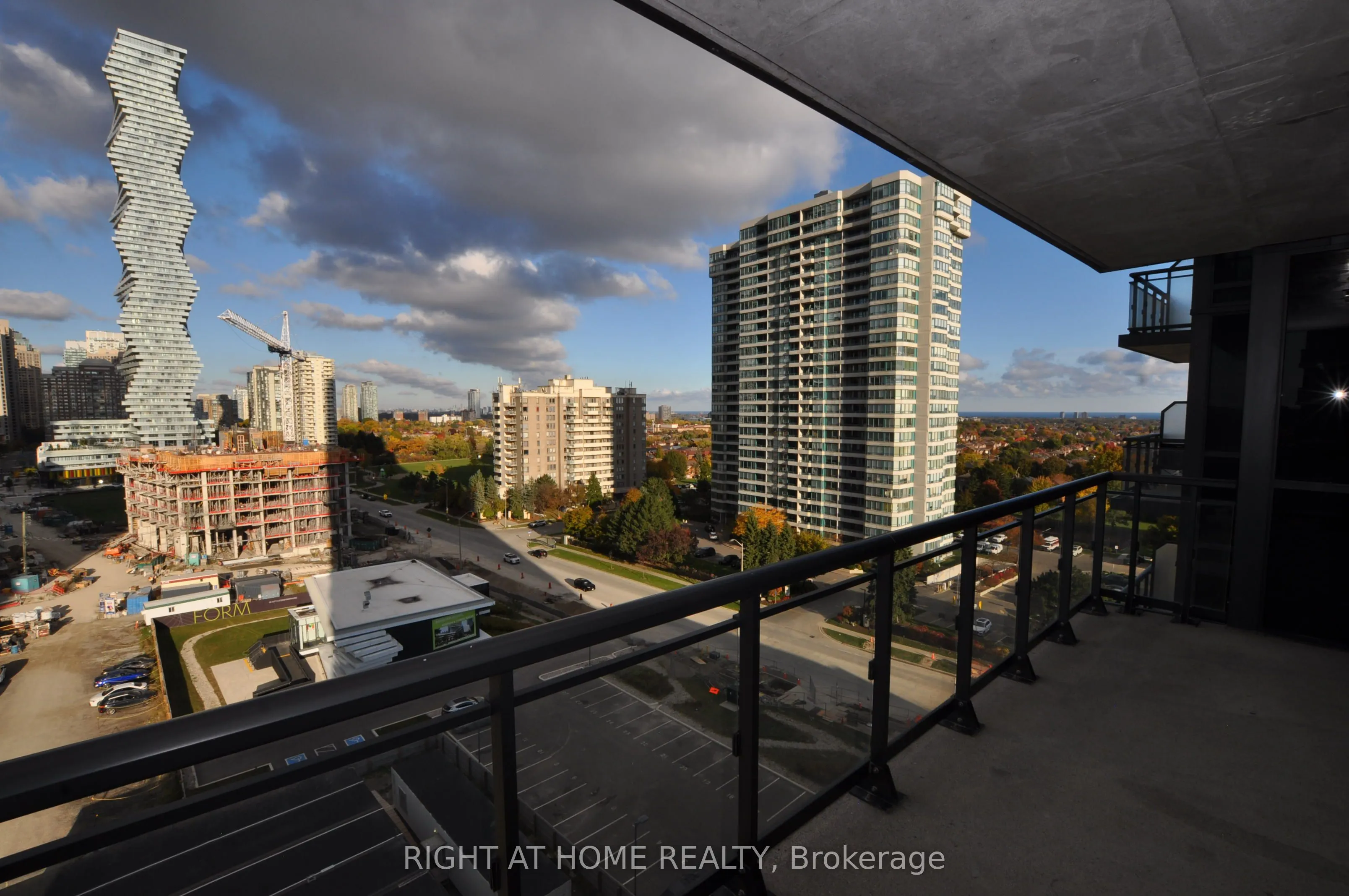 3975 GRAND PARK Drive, #909