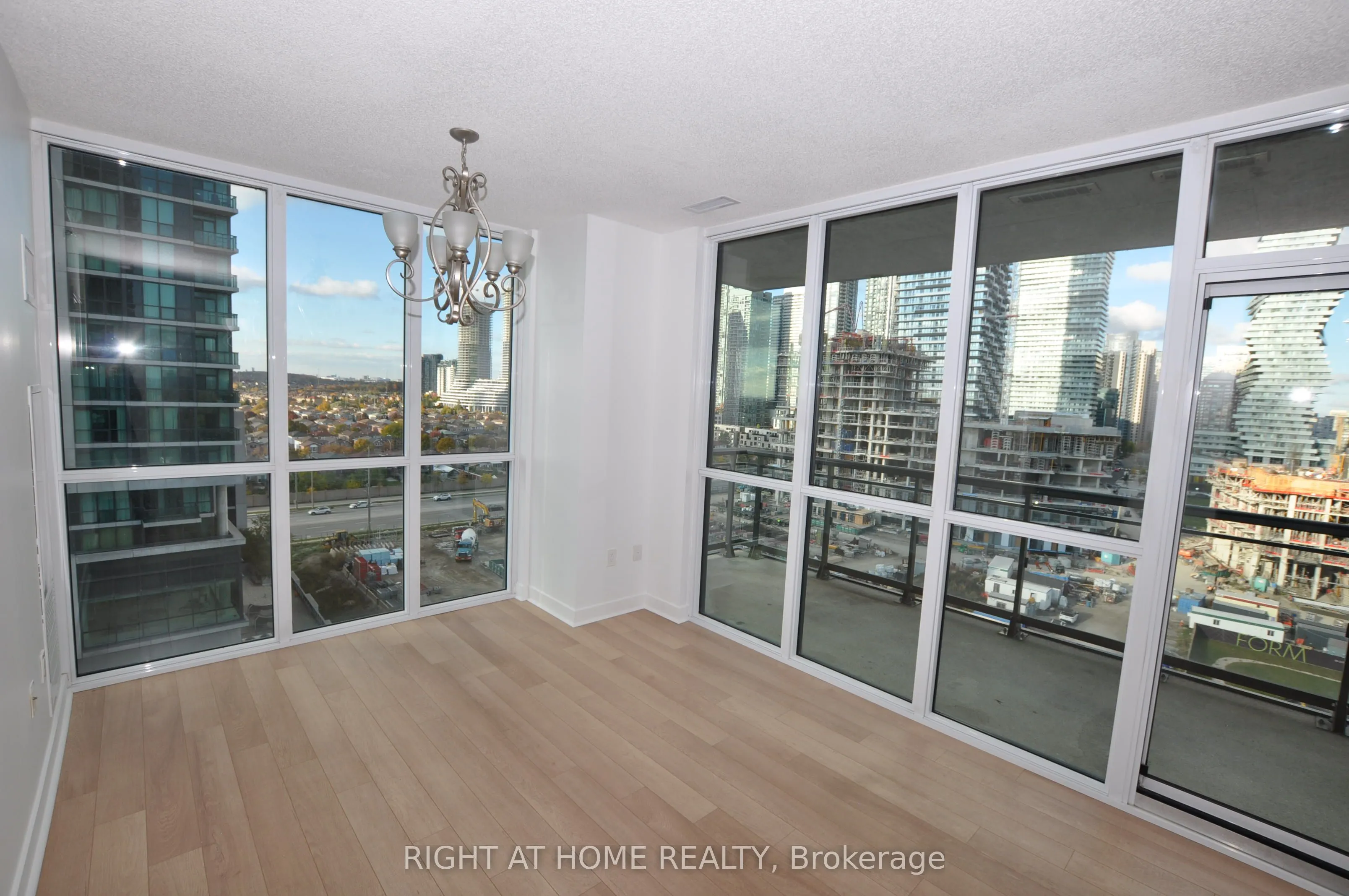 3975 GRAND PARK Drive, #909