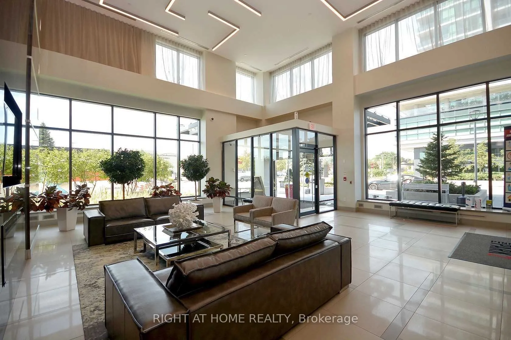 3975 GRAND PARK Drive, #909