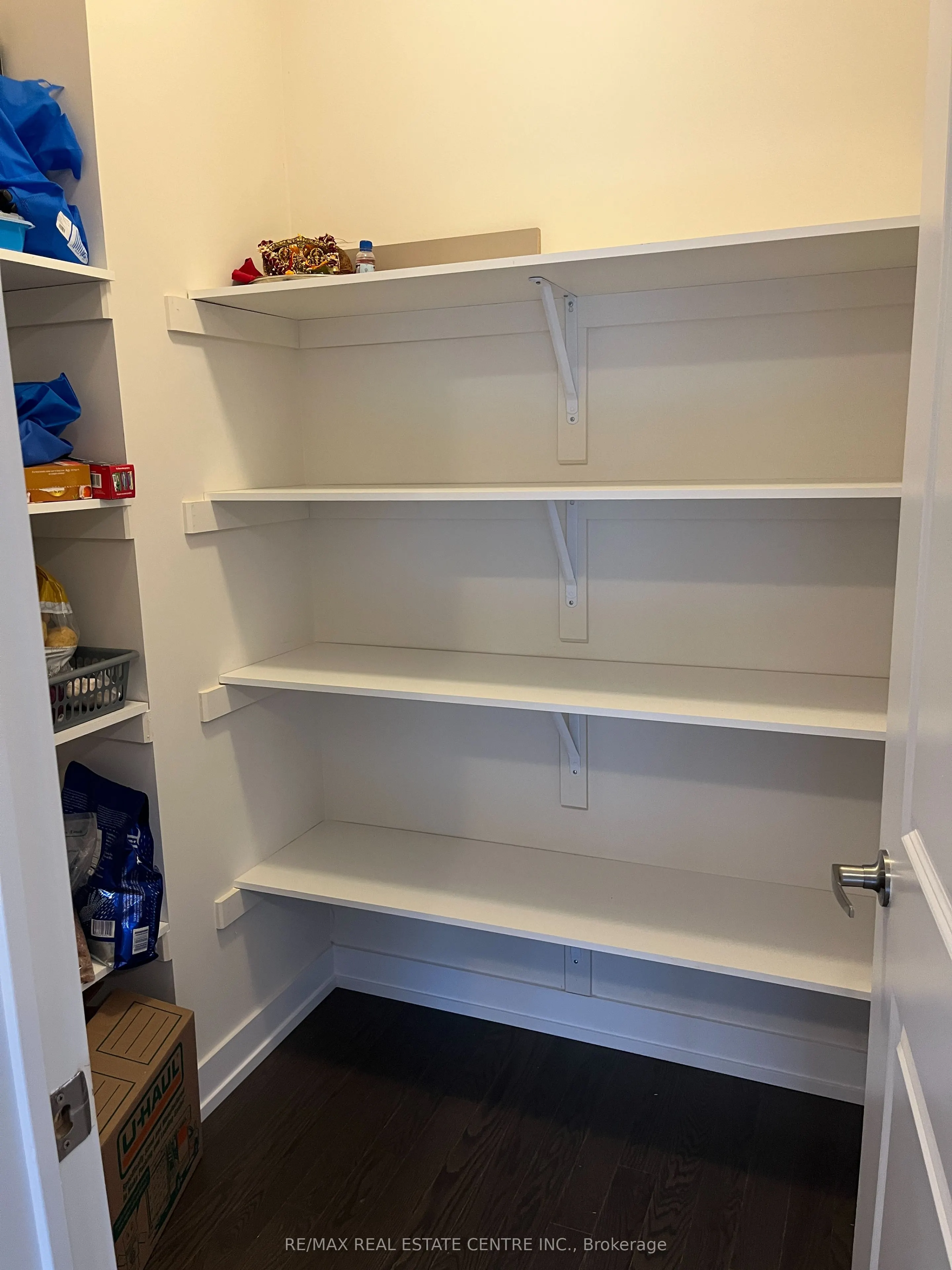 3112 Meadowridge Drive