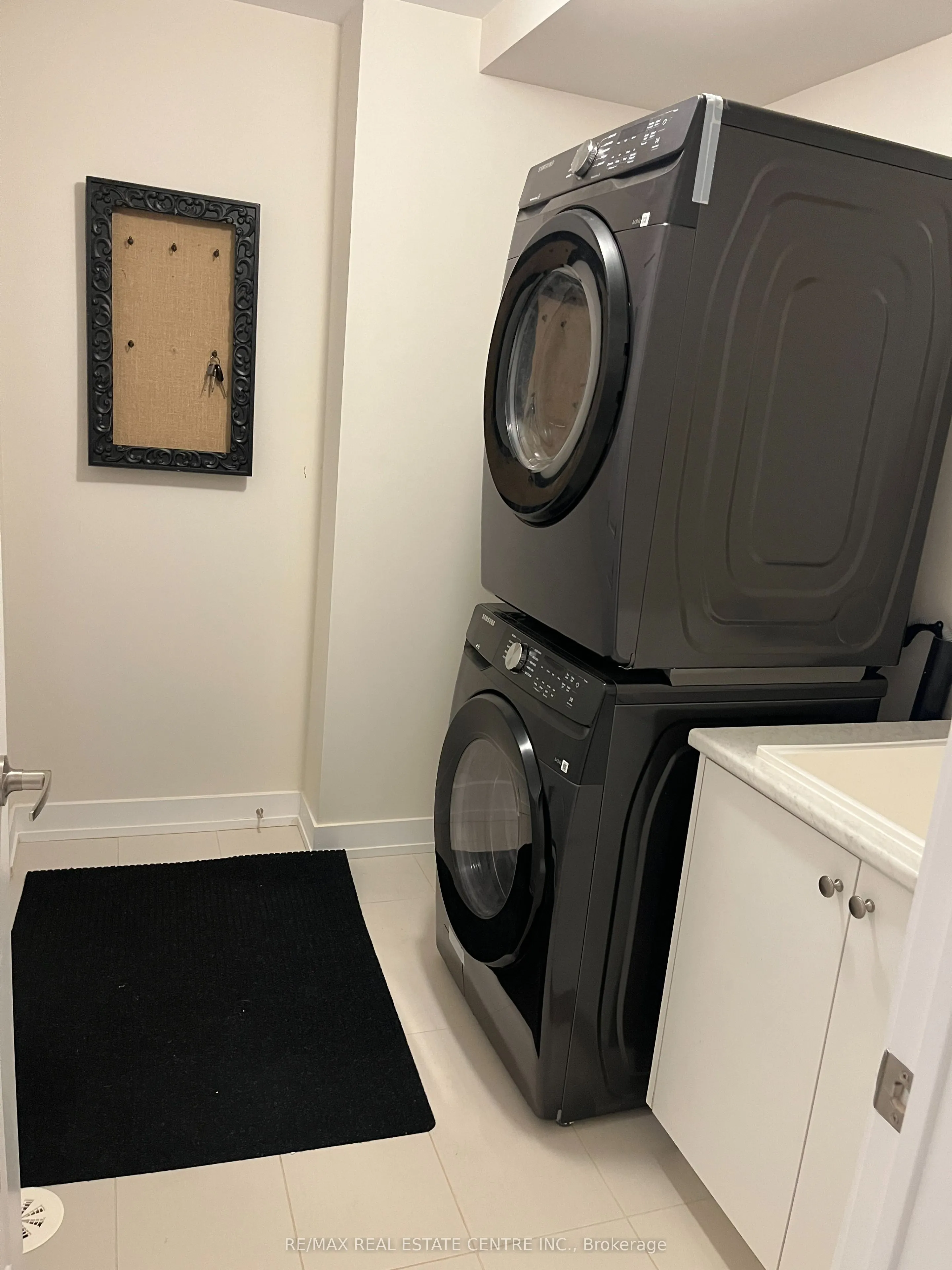 3112 Meadowridge Drive