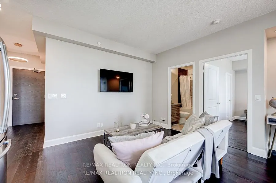 33 Shore Breeze Drive, #2501