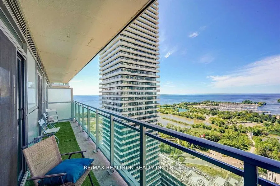 33 Shore Breeze Drive, #2501