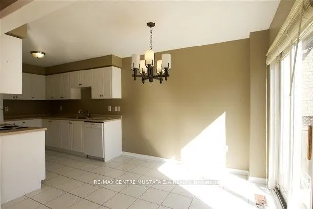 3452 Southwick Street