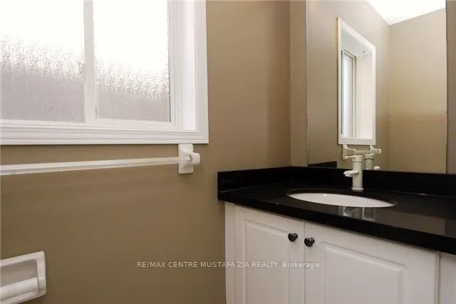 3452 Southwick Street