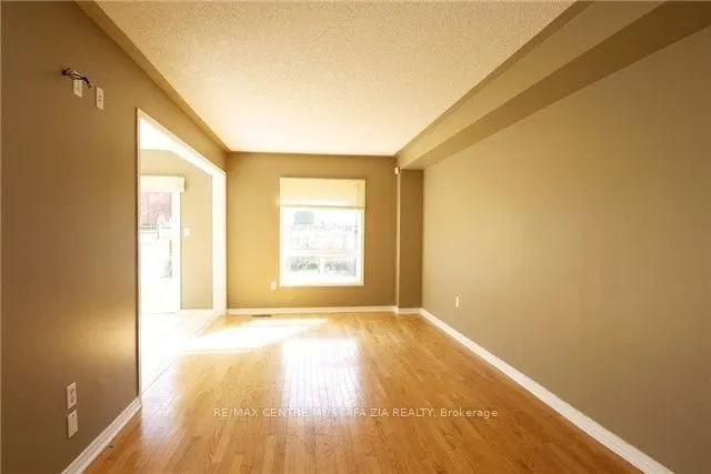 3452 Southwick Street