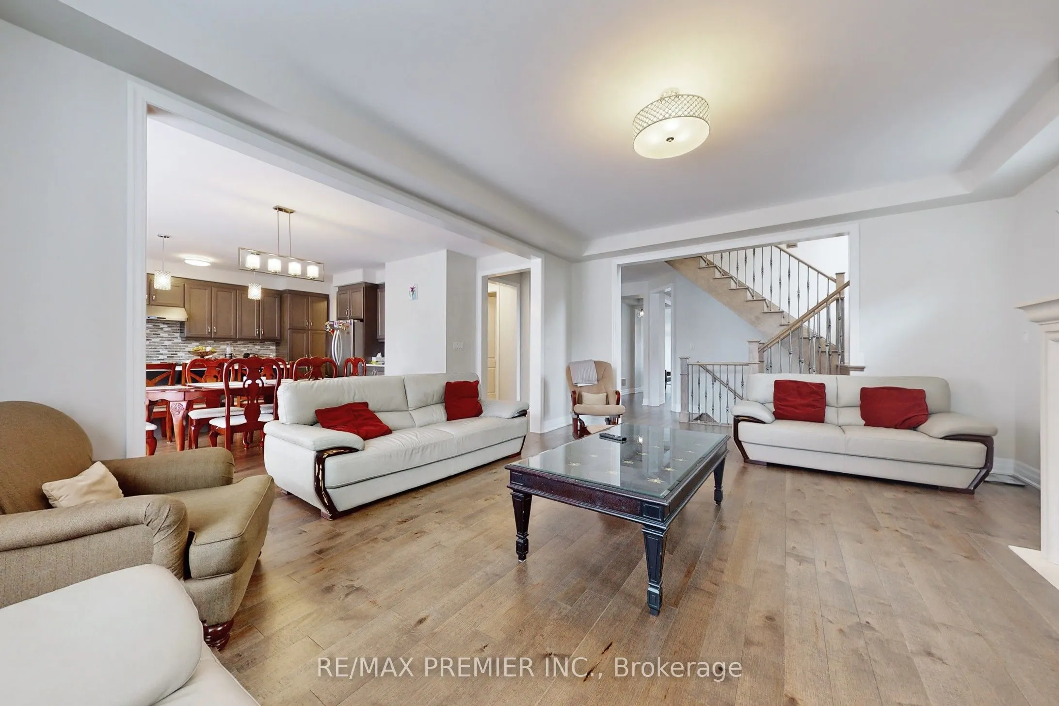 140 Magnolia Crescent