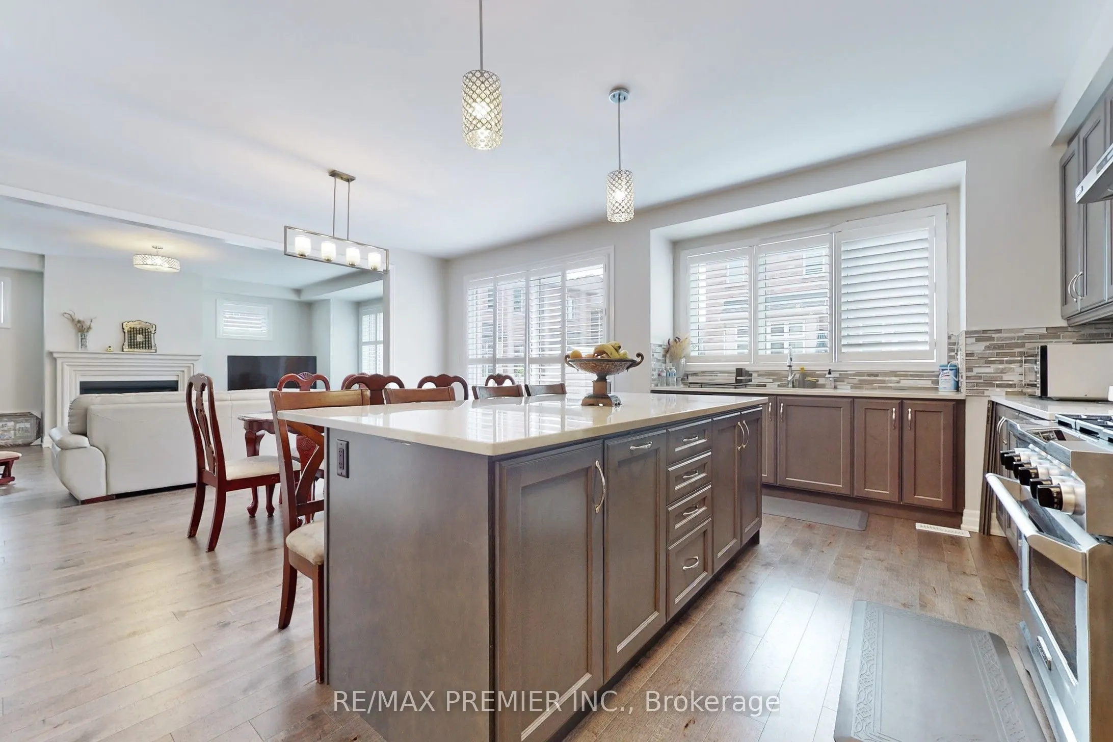 140 Magnolia Crescent