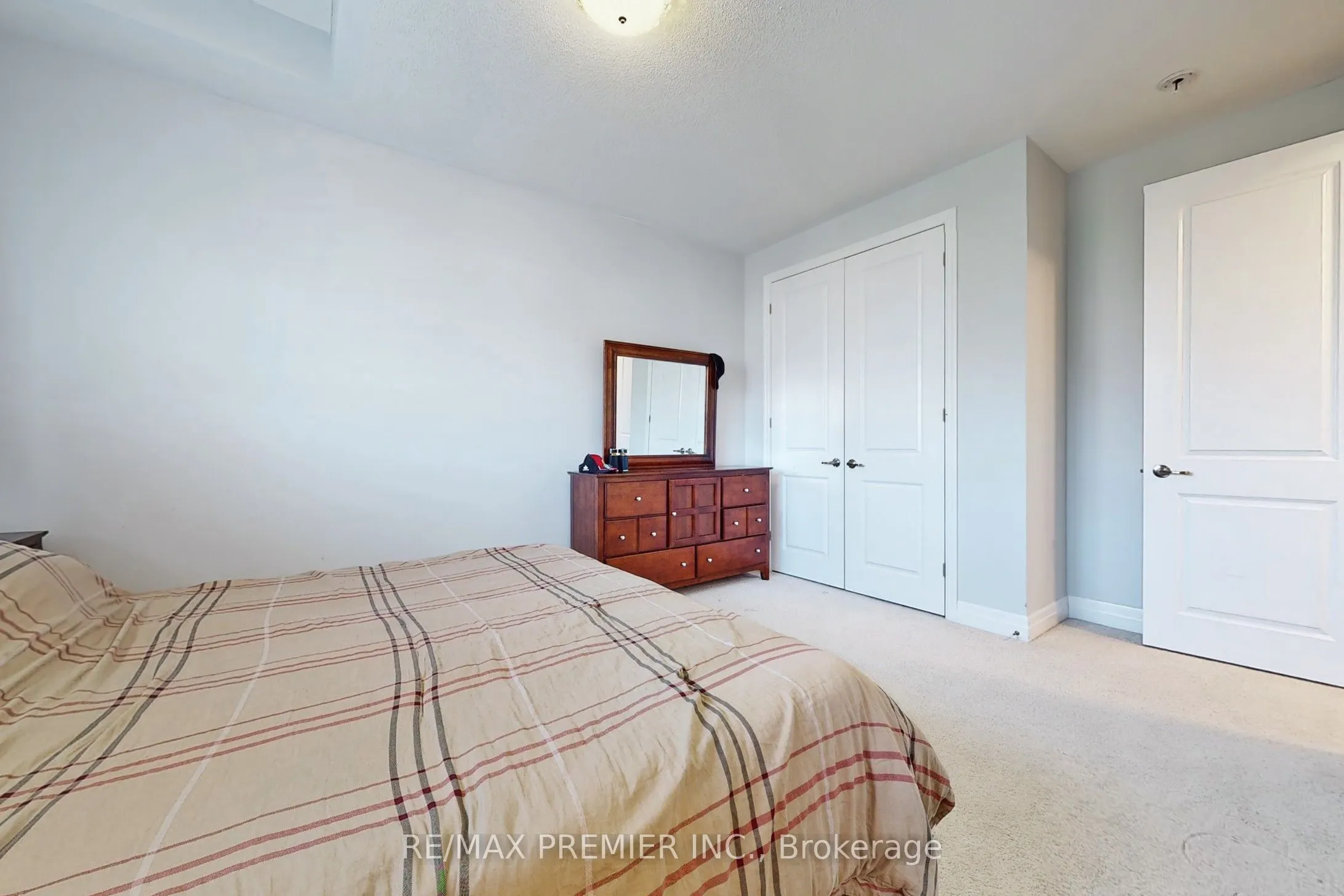 140 Magnolia Crescent