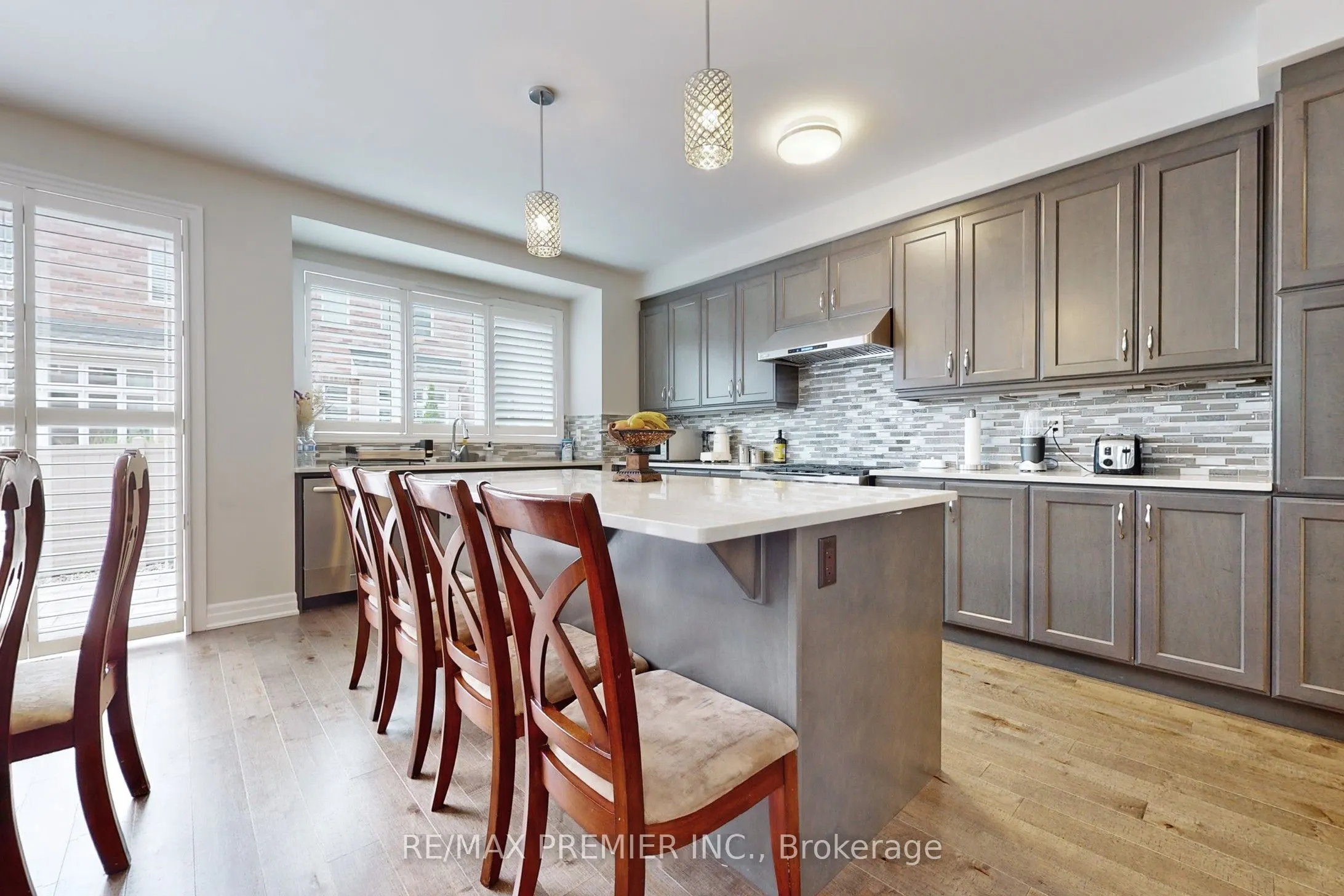 140 Magnolia Crescent