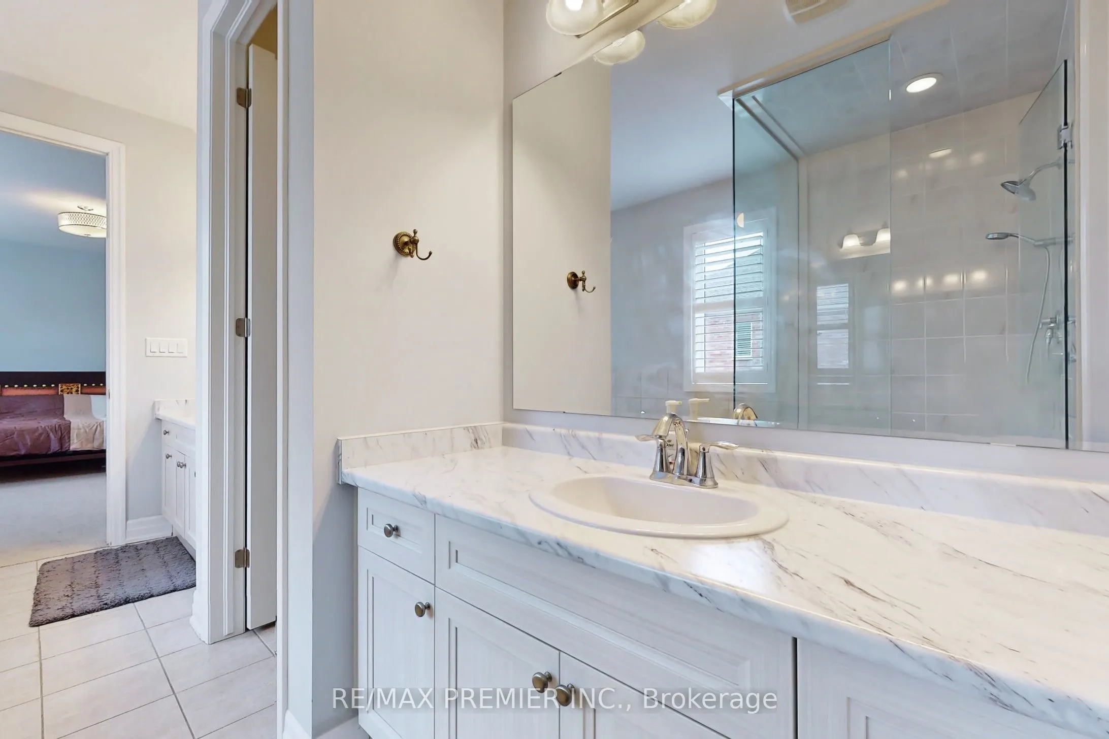 140 Magnolia Crescent