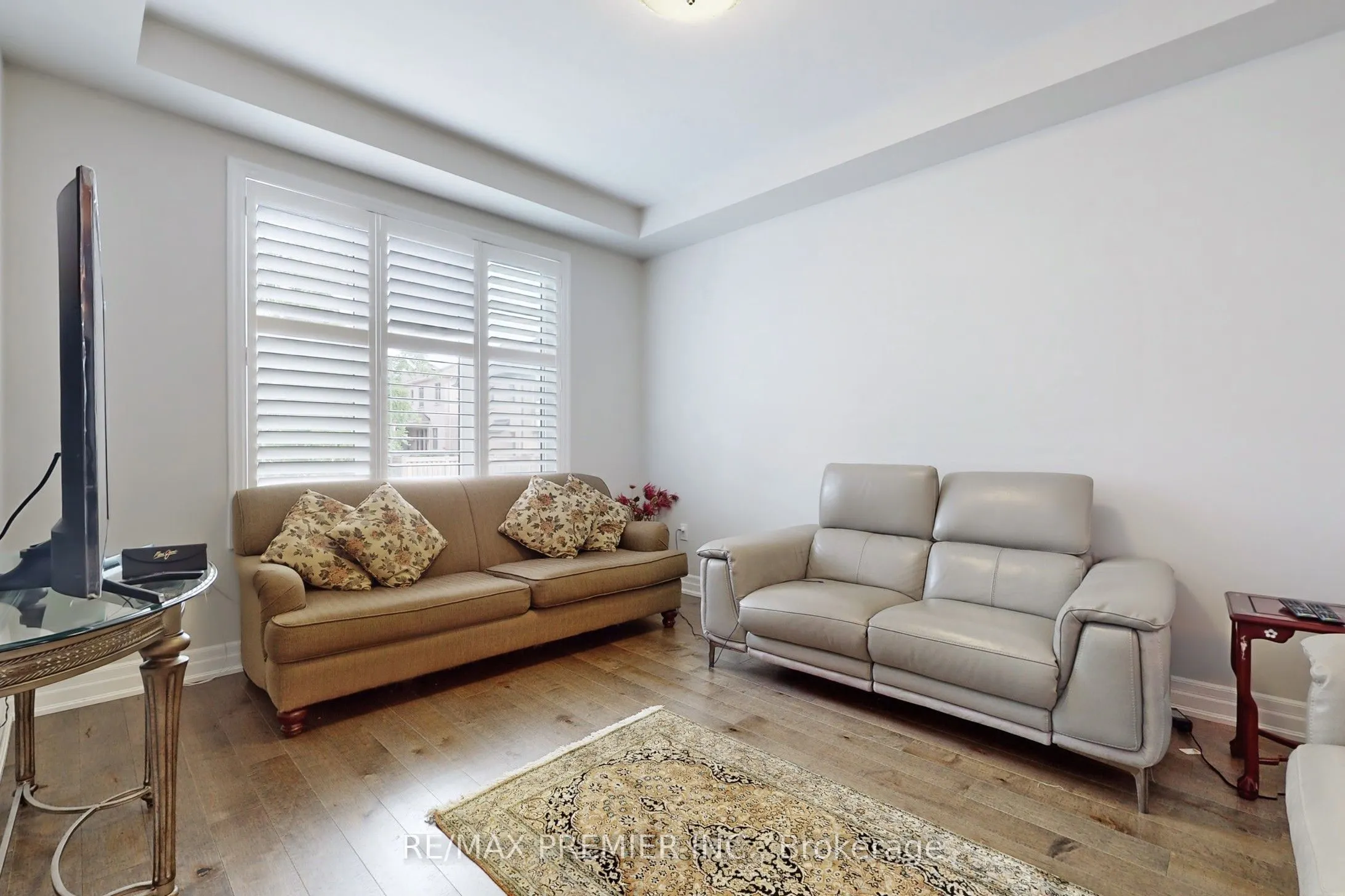 140 Magnolia Crescent