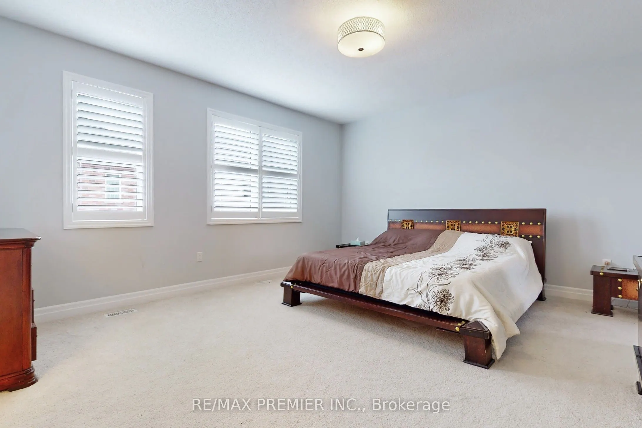 140 Magnolia Crescent