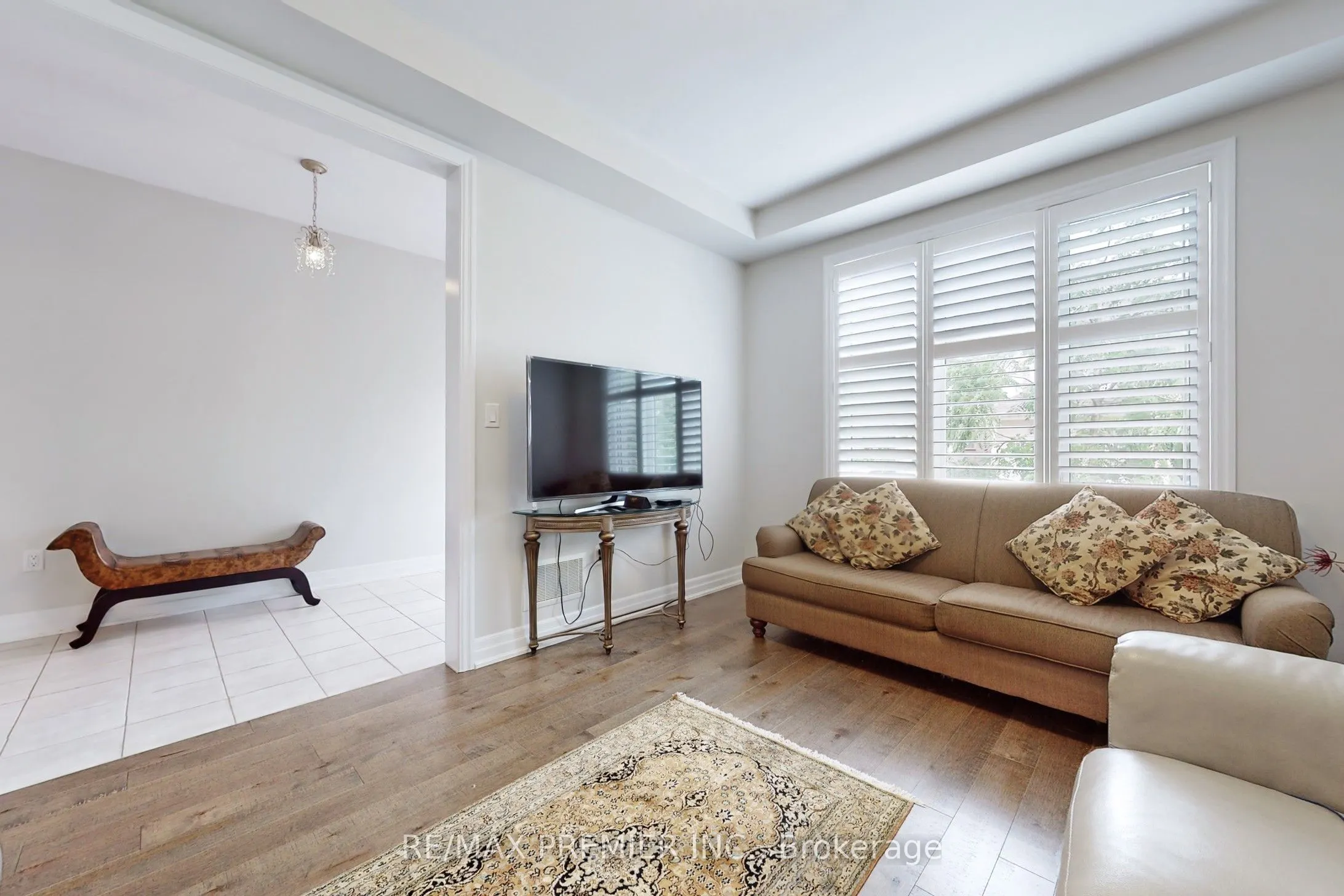 140 Magnolia Crescent