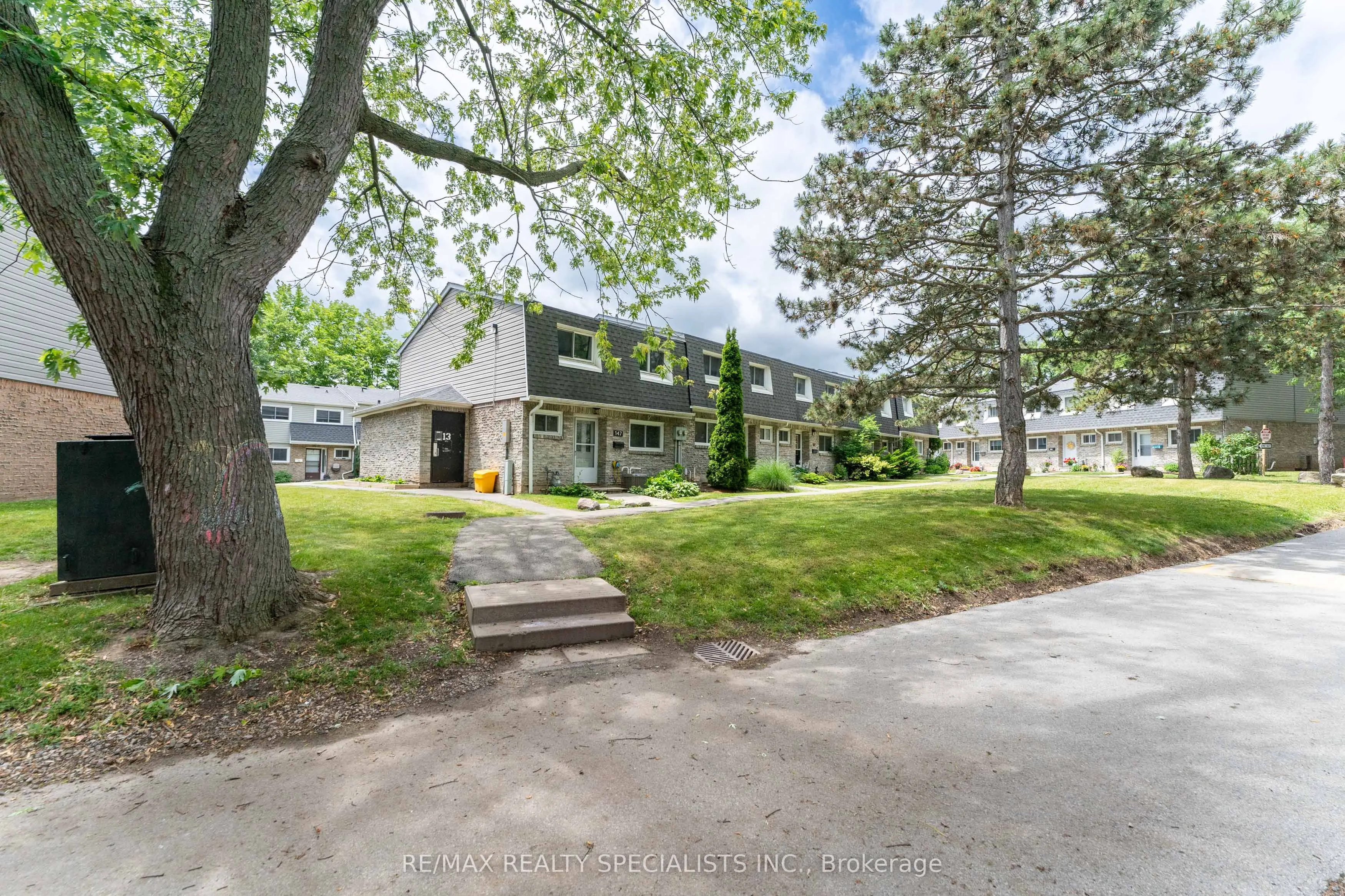 2050 Upper Middle Road, #165
