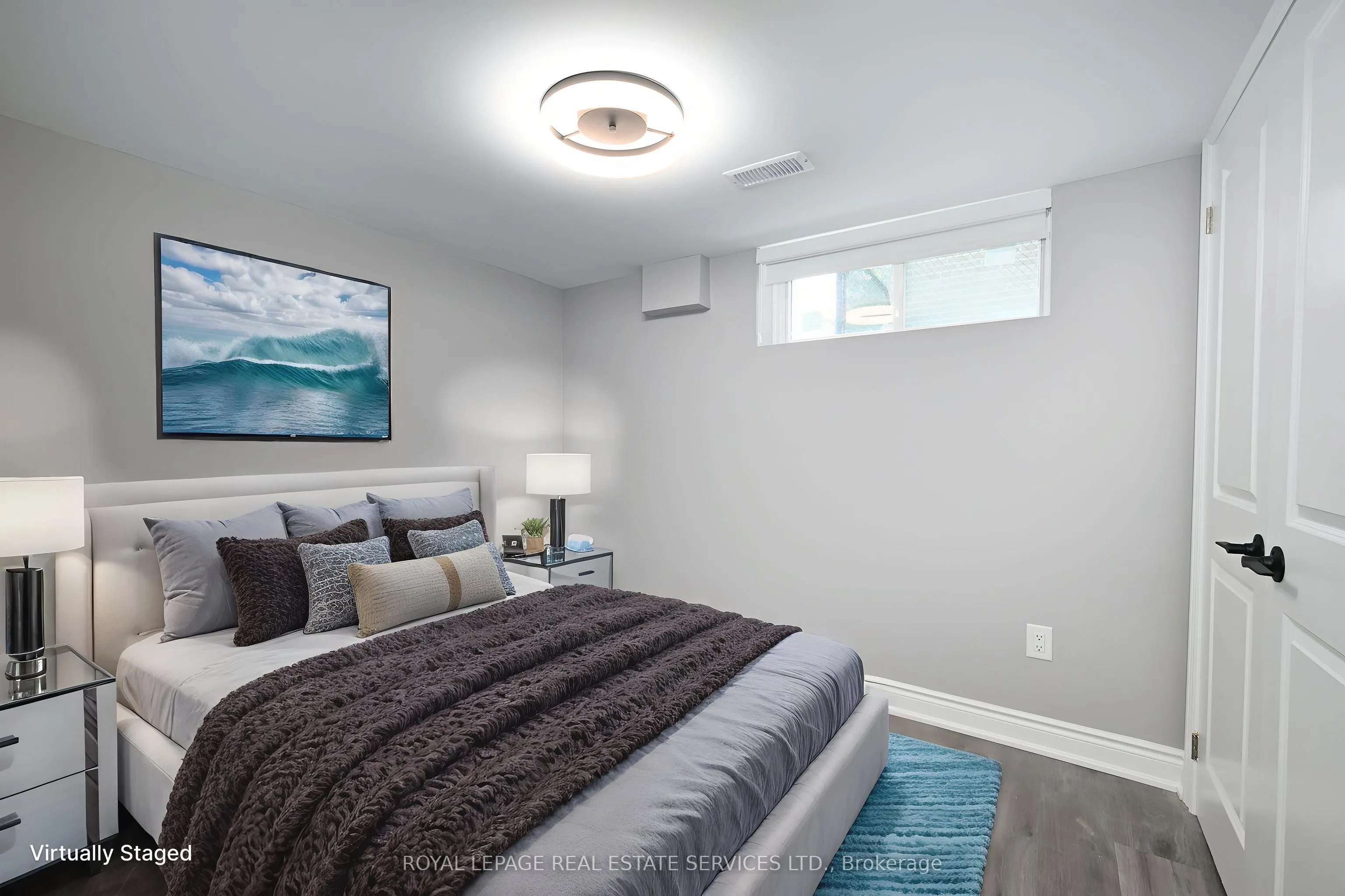 1295 Pinegrove Road, #Lower