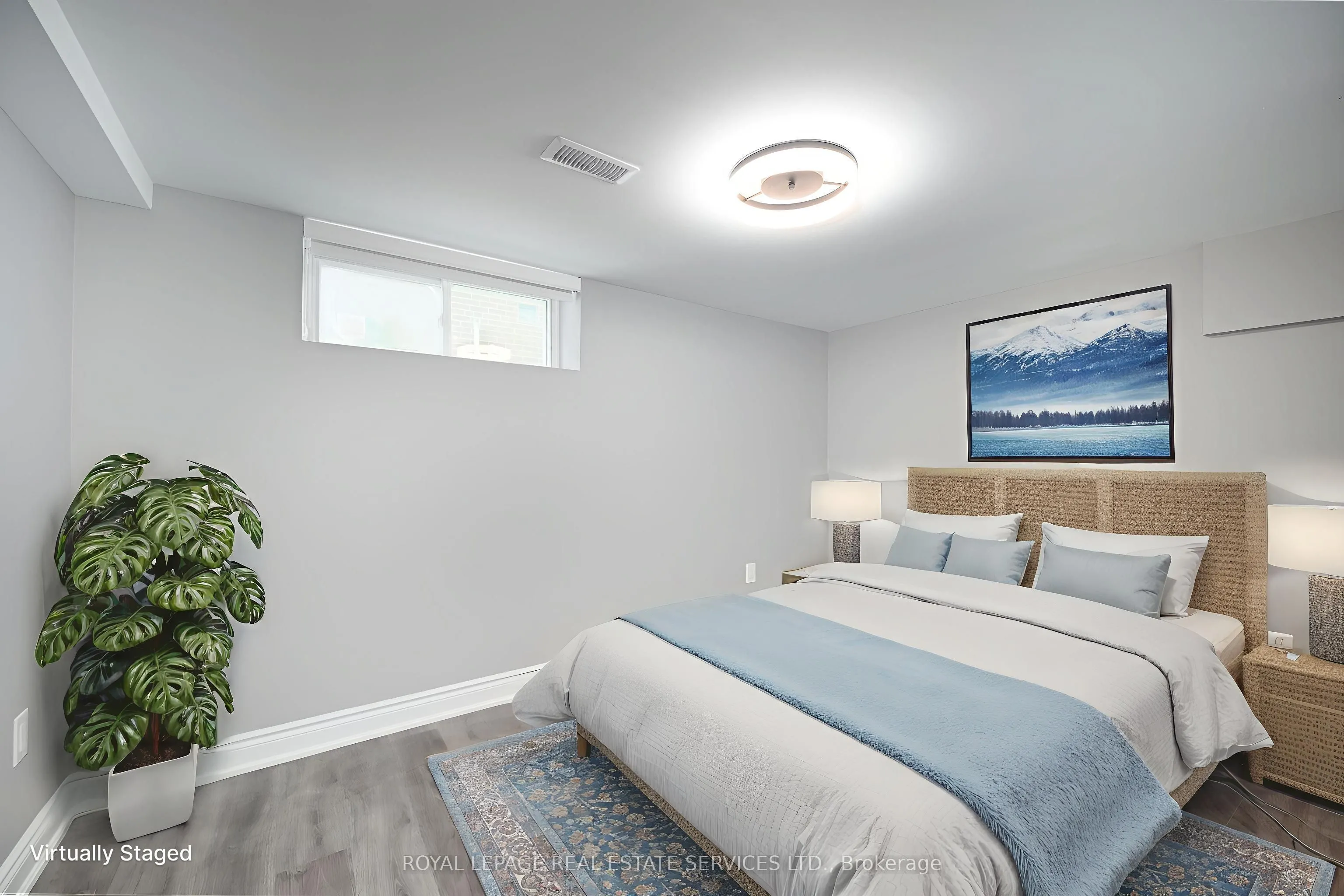 1295 Pinegrove Road, #Lower