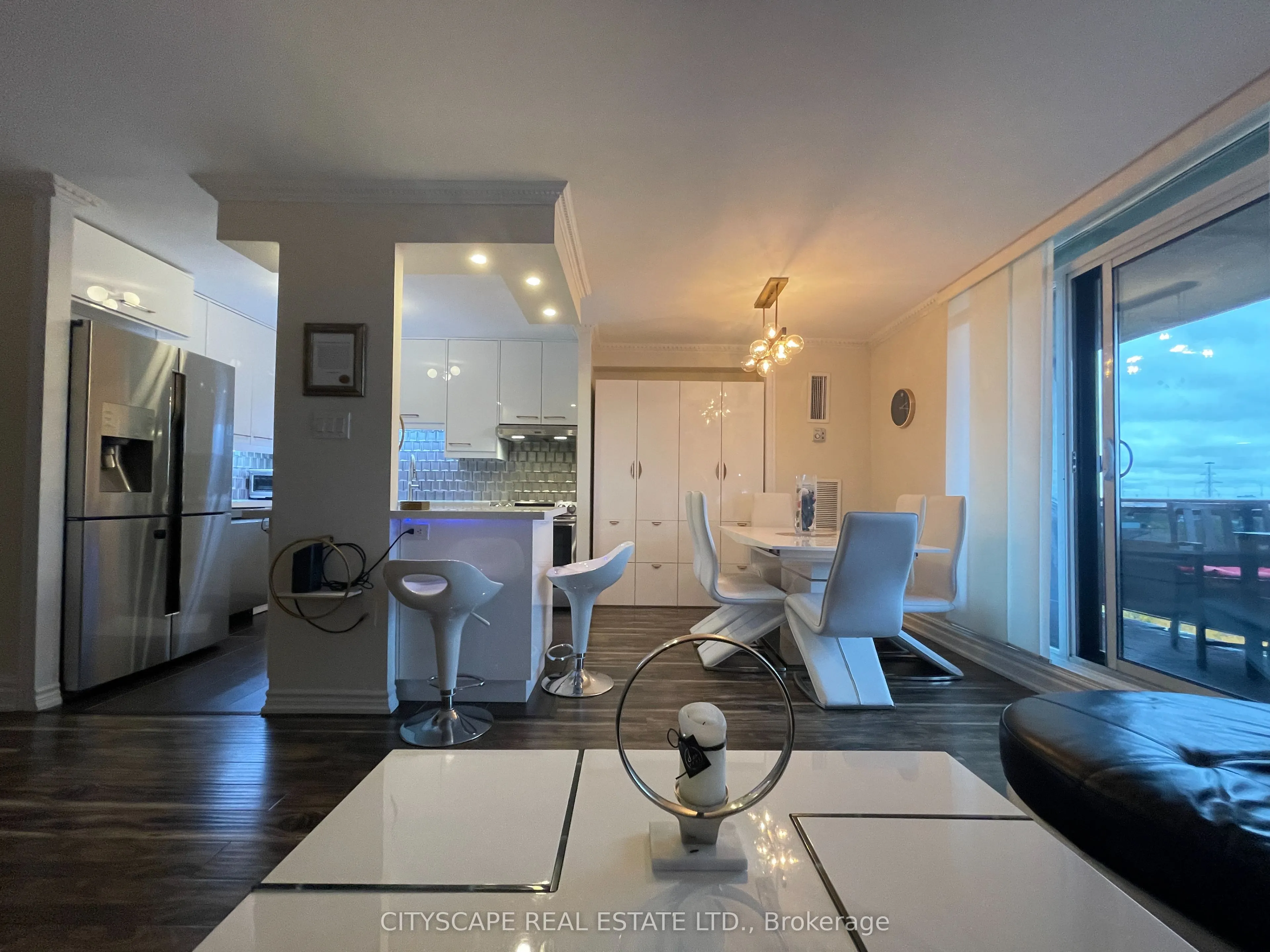 355 Rathburn Road E, #704