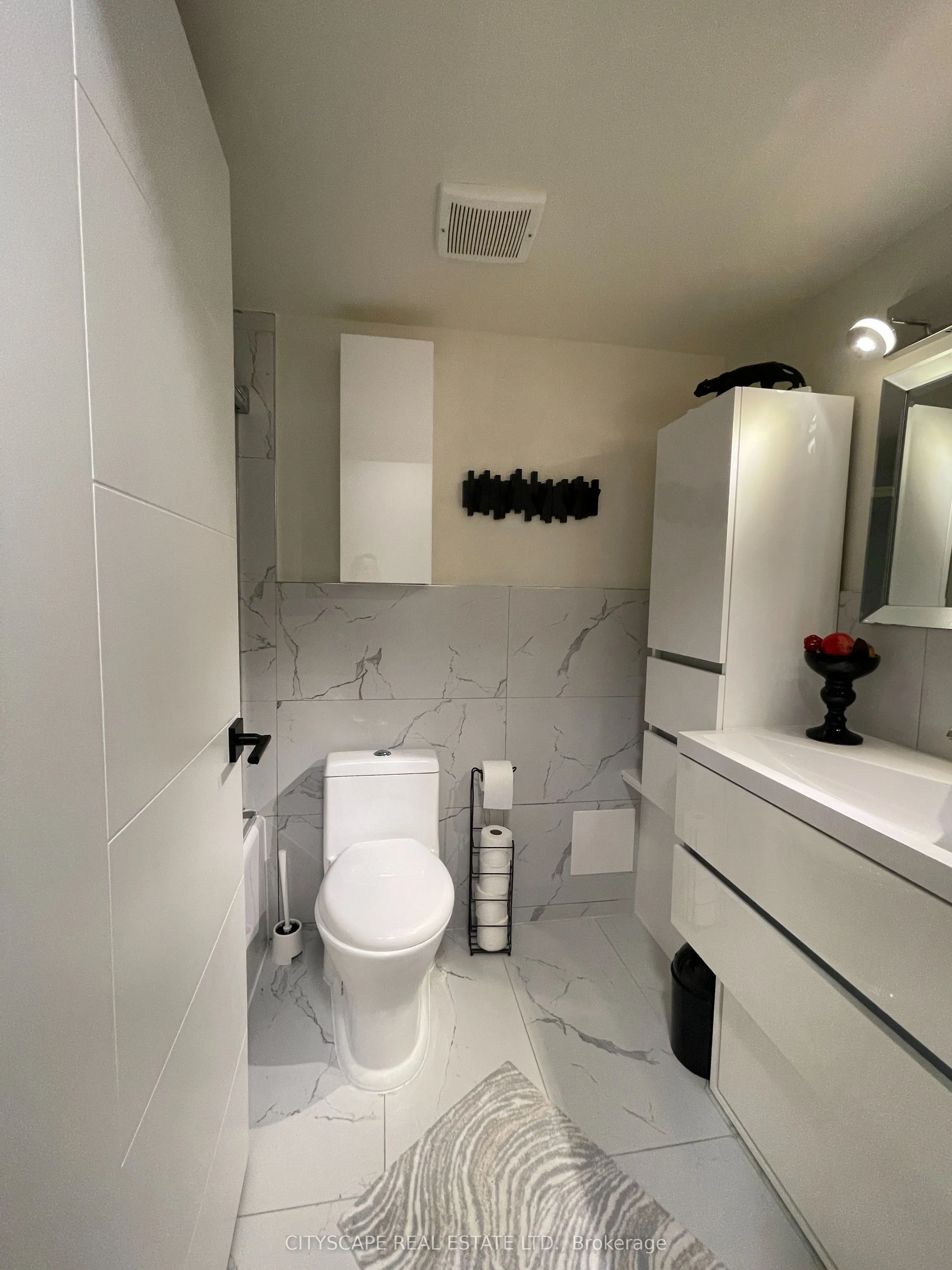 355 Rathburn Road E, #704