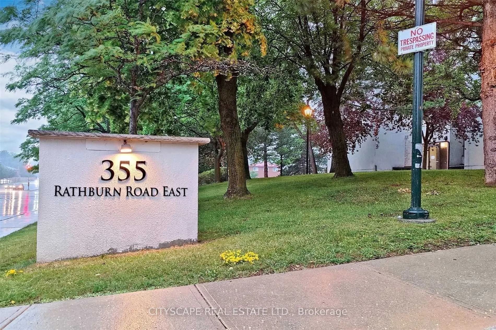 355 Rathburn Road E, #704