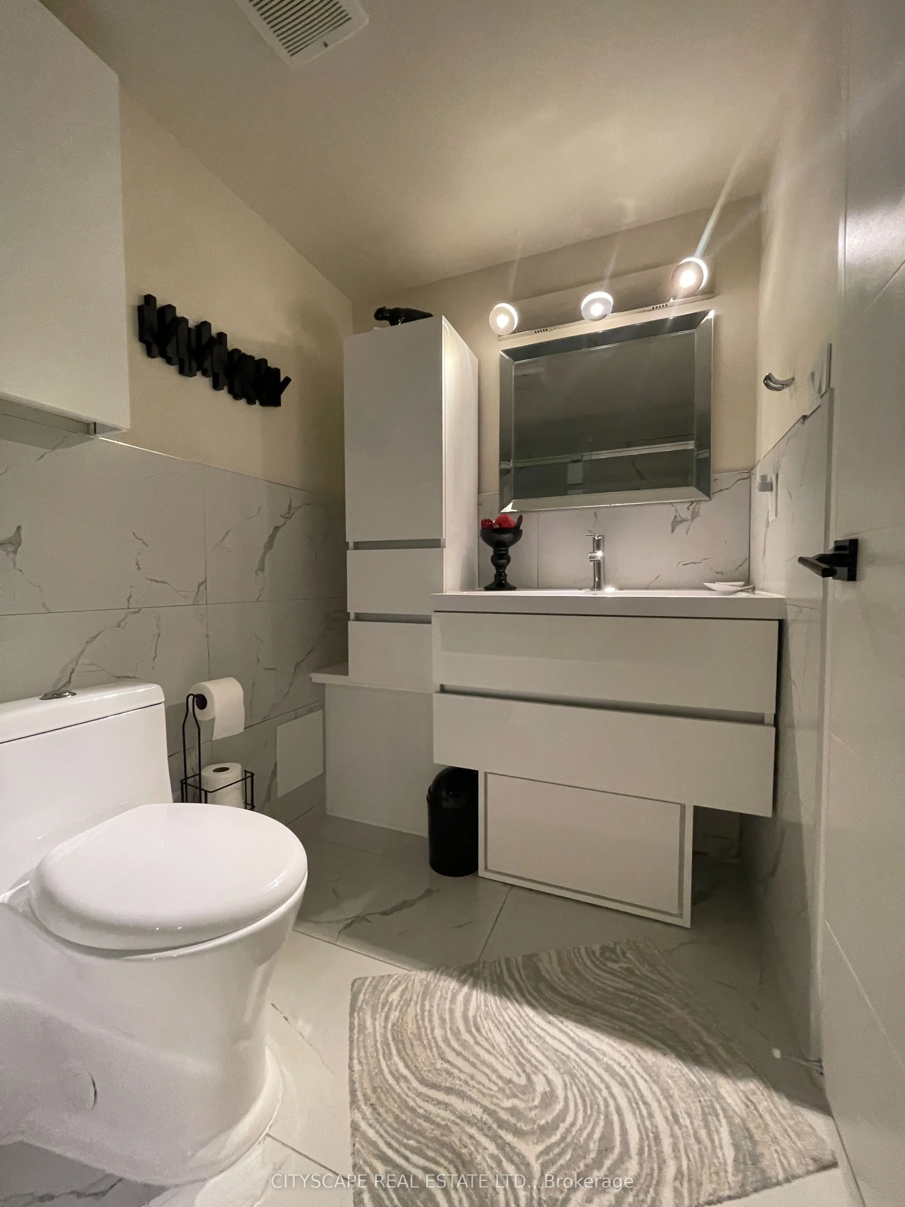 355 Rathburn Road E, #704