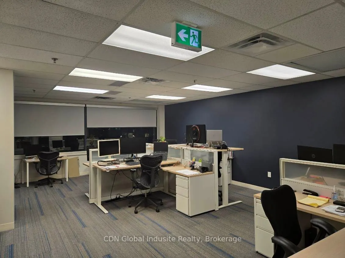 2600 Skymark Avenue, #6-202