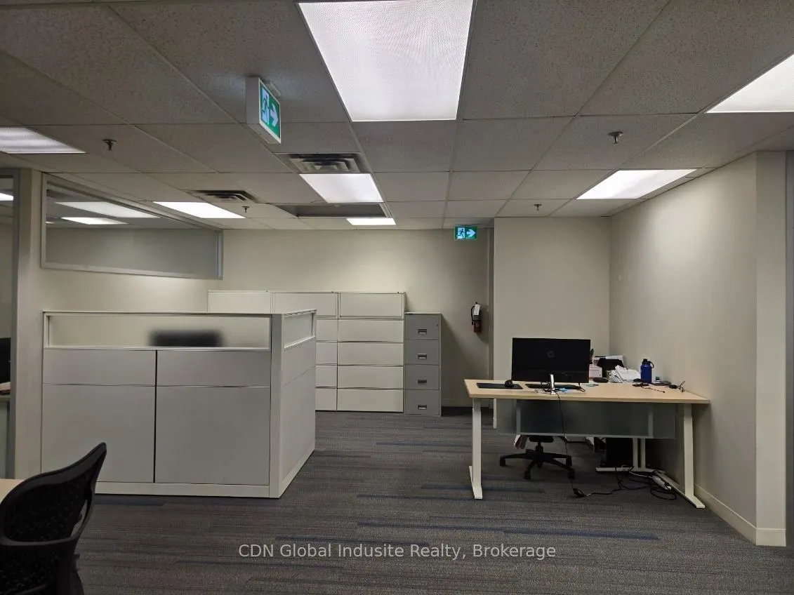 2600 Skymark Avenue, #6-202