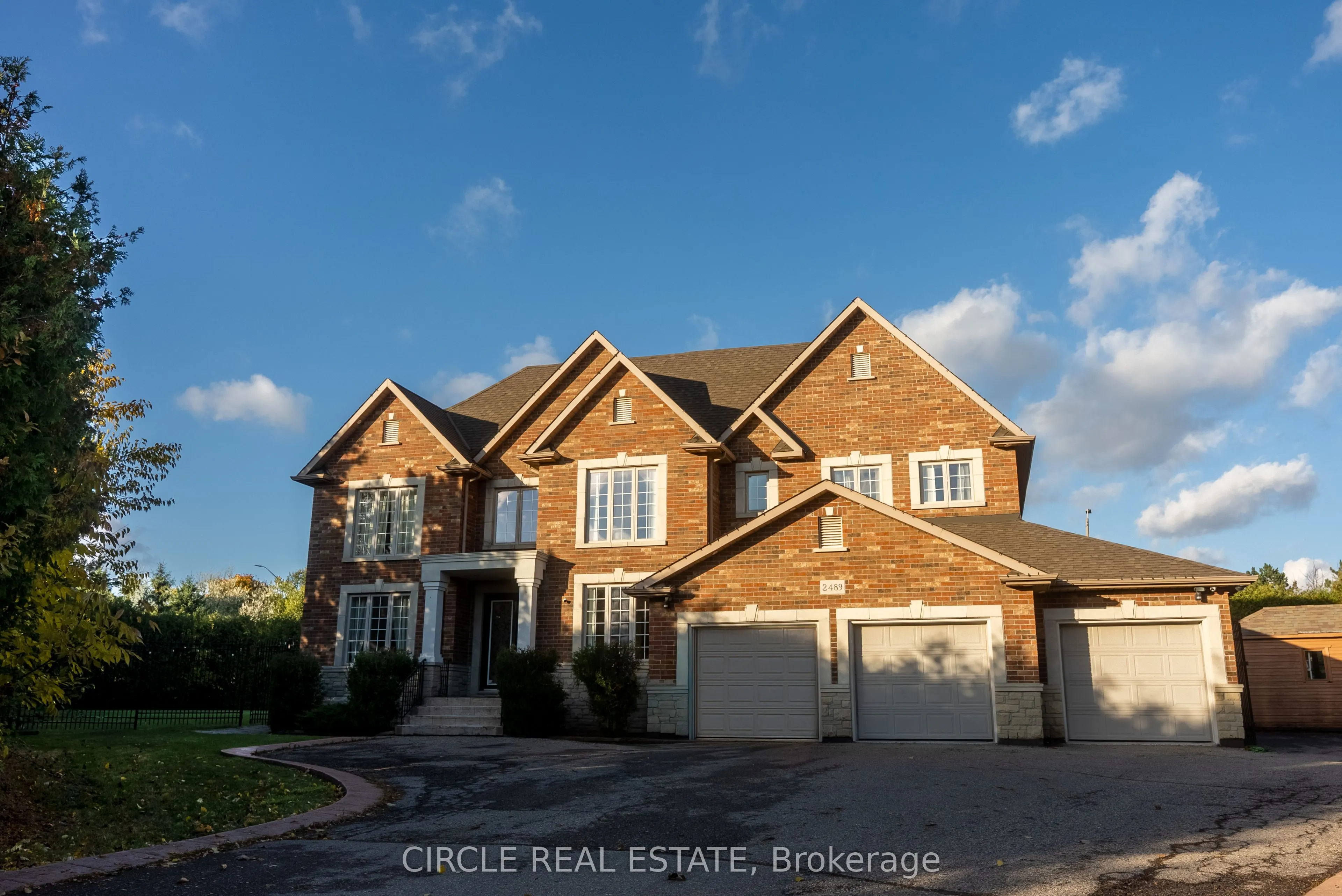 2489 Olinda Court