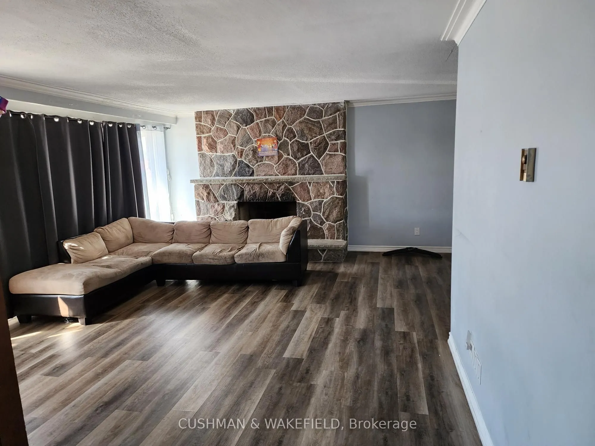 8412-8424 Goreway Drive