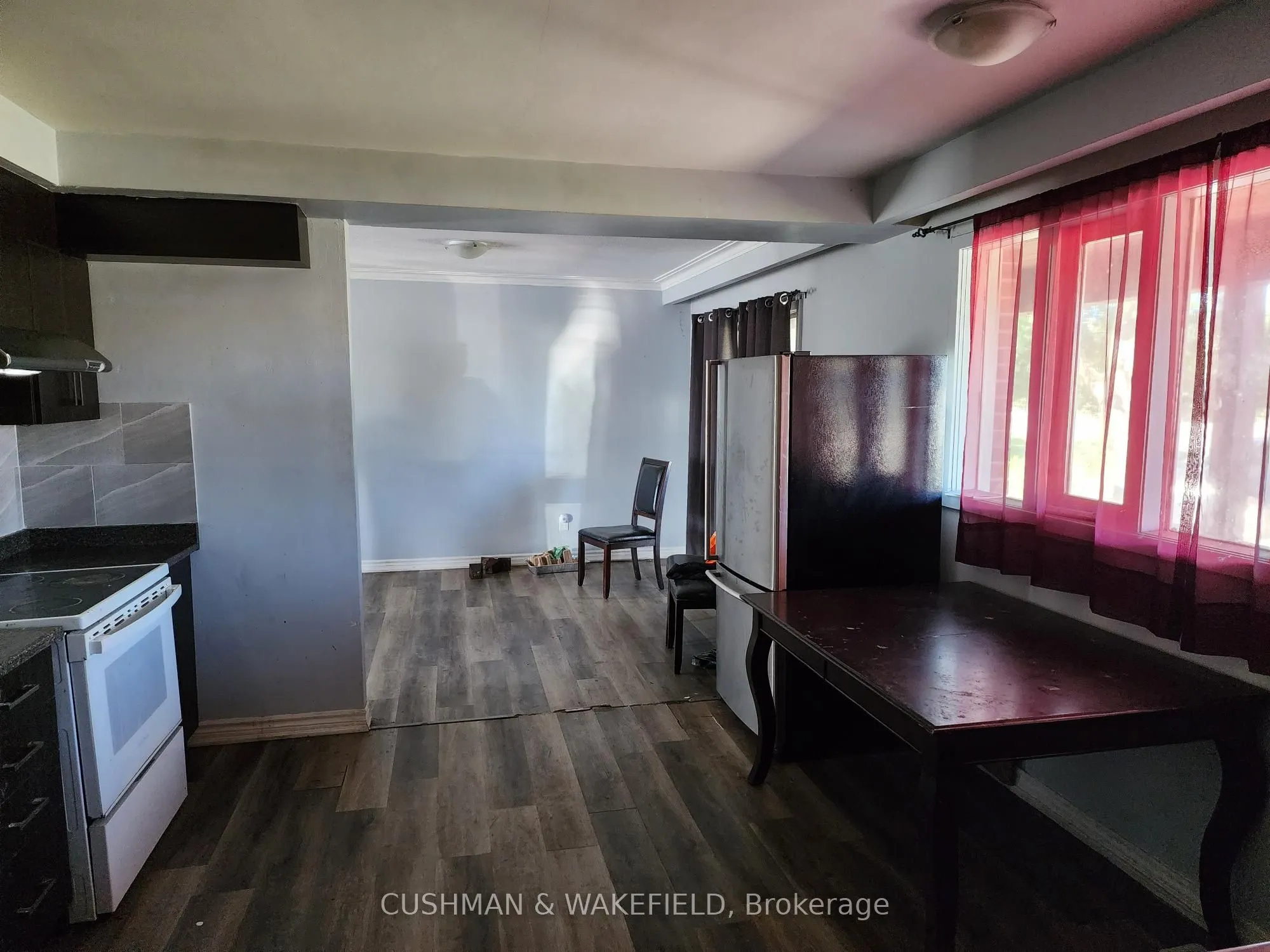 8412-8424 Goreway Drive