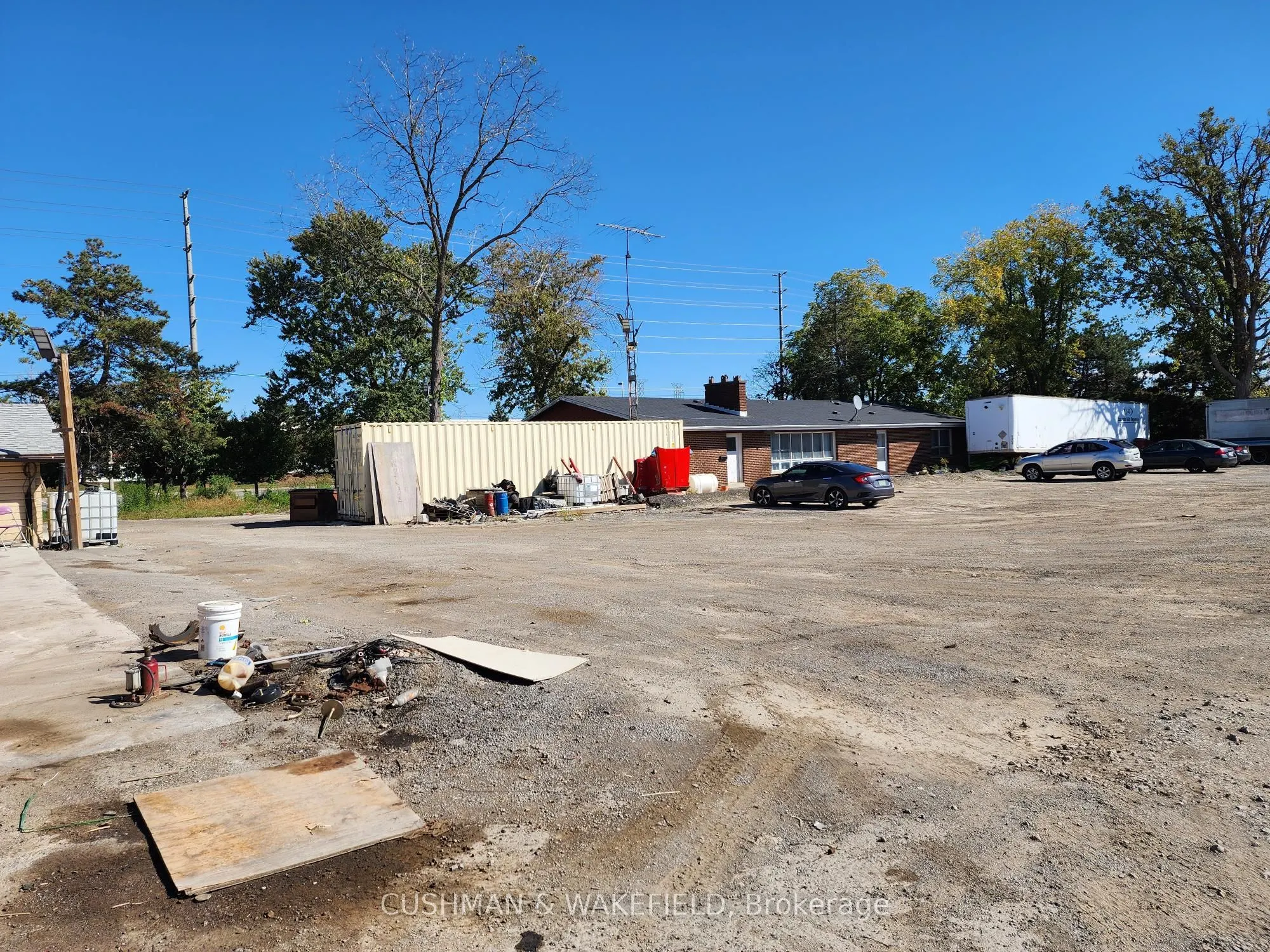 8412-8424 Goreway Drive