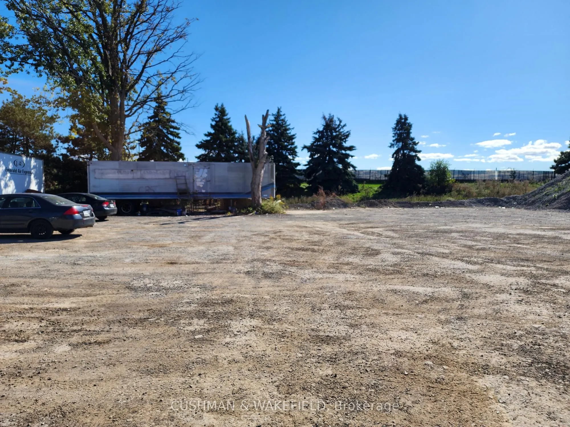 8412-8424 Goreway Drive