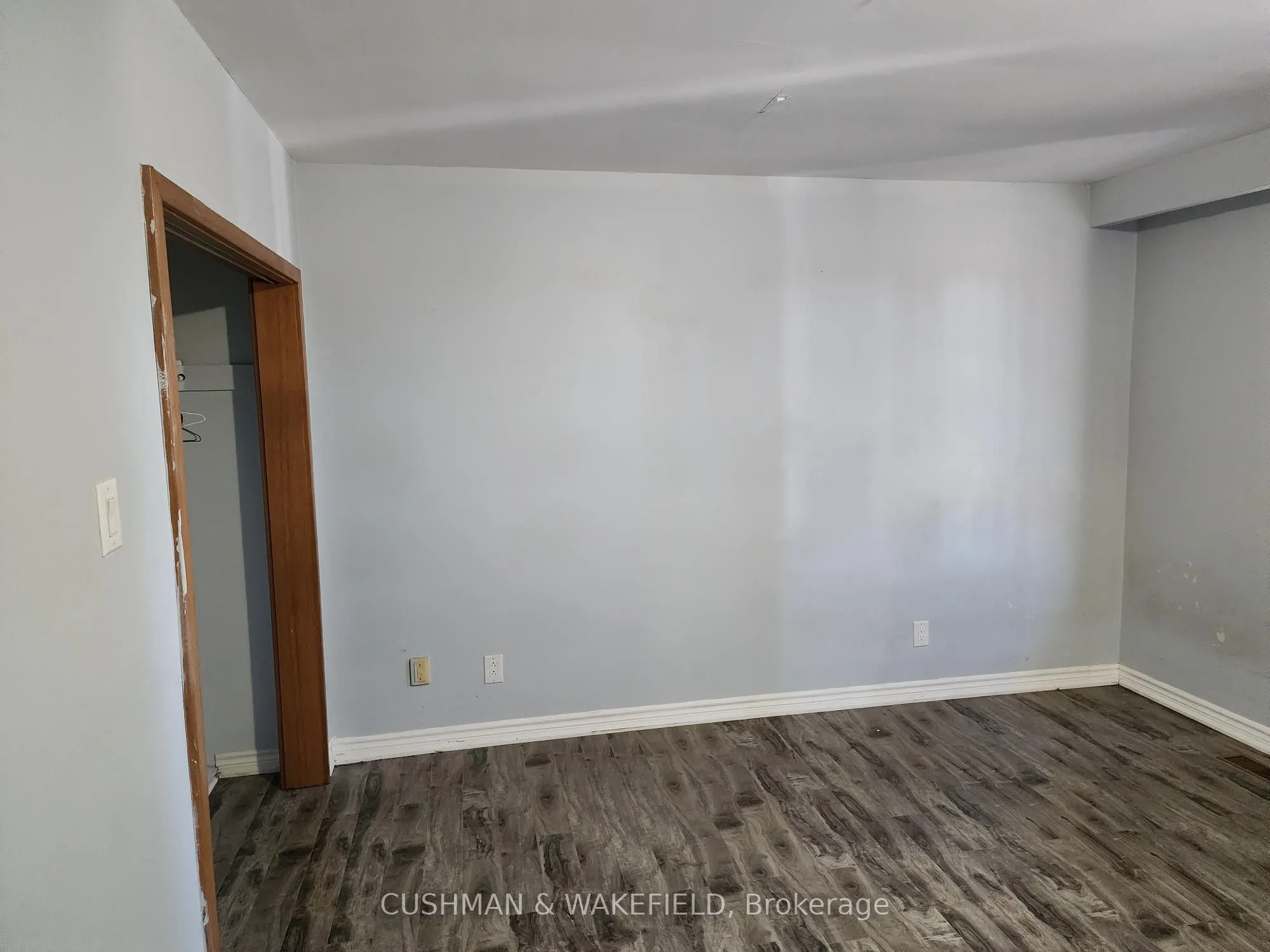 8412-8424 Goreway Drive