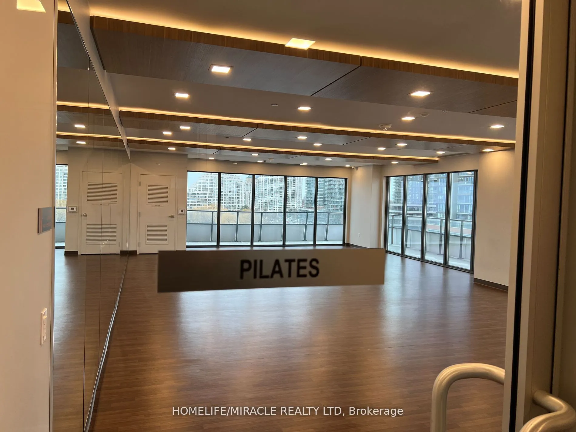 30 Shore Breeze Dr Drive, #5901