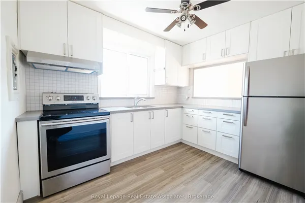 9 Mississauga Road N, #Upper