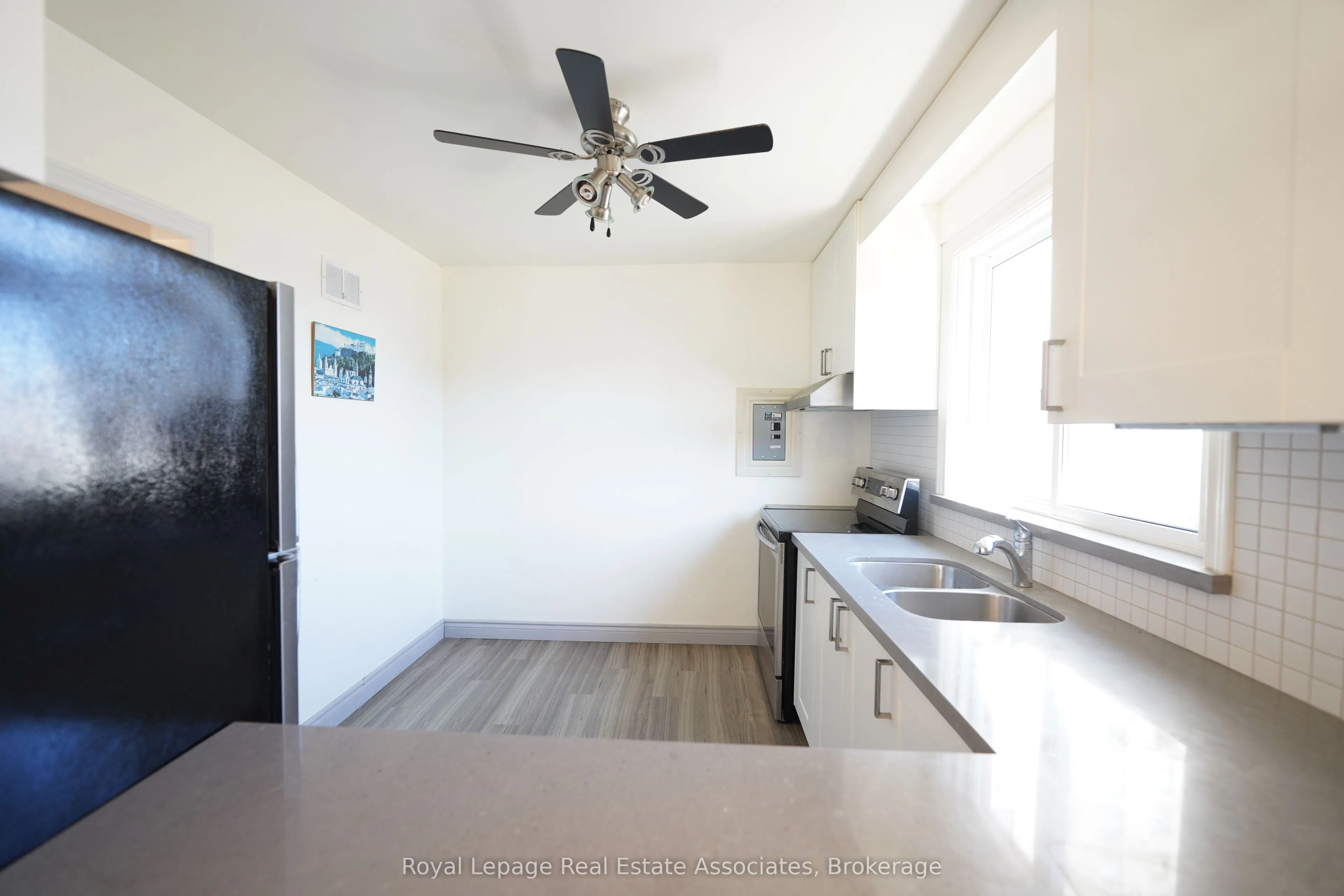 9 Mississauga Road N, #Upper