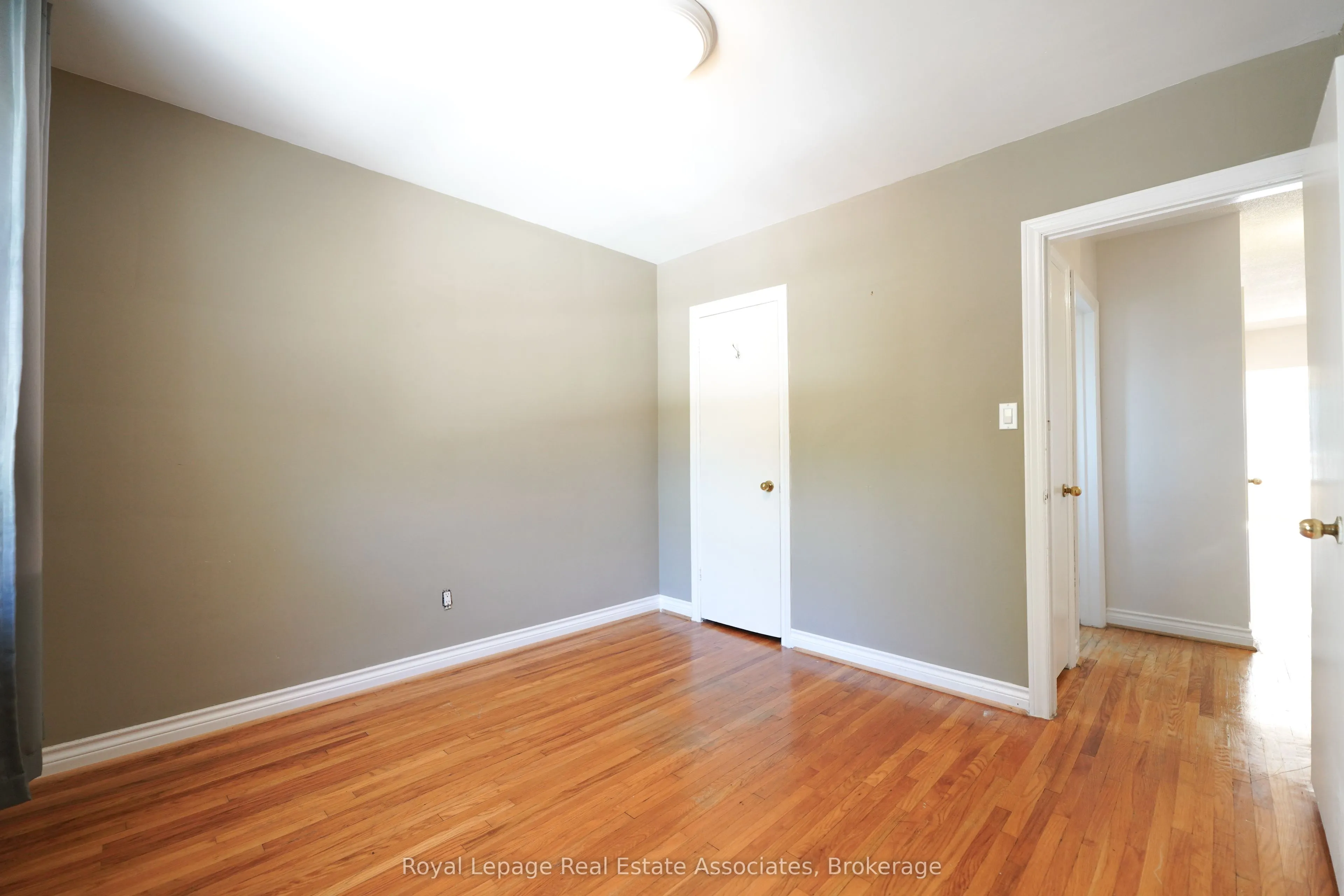 9 Mississauga Road N, #Upper