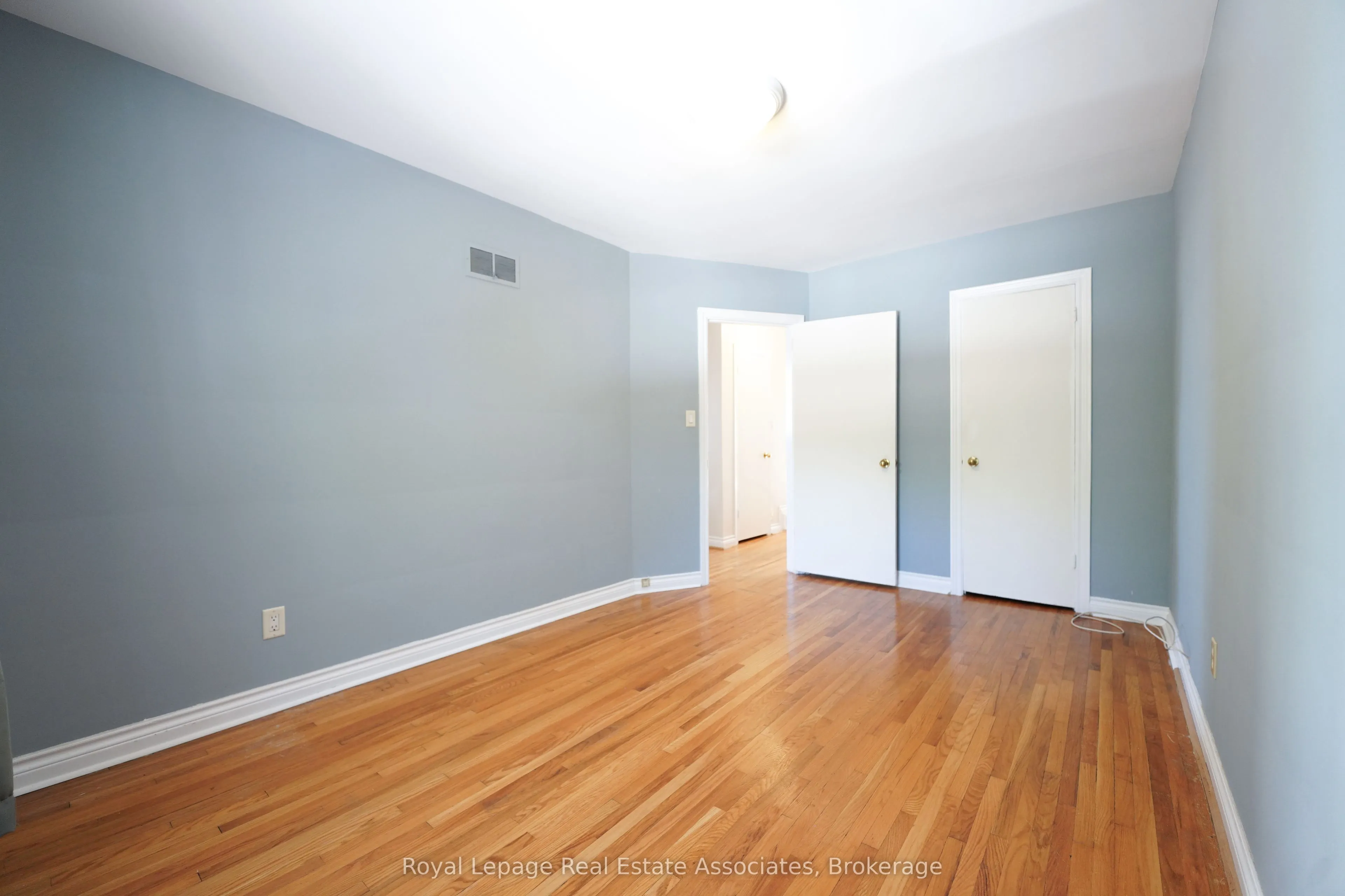 9 Mississauga Road N, #Upper