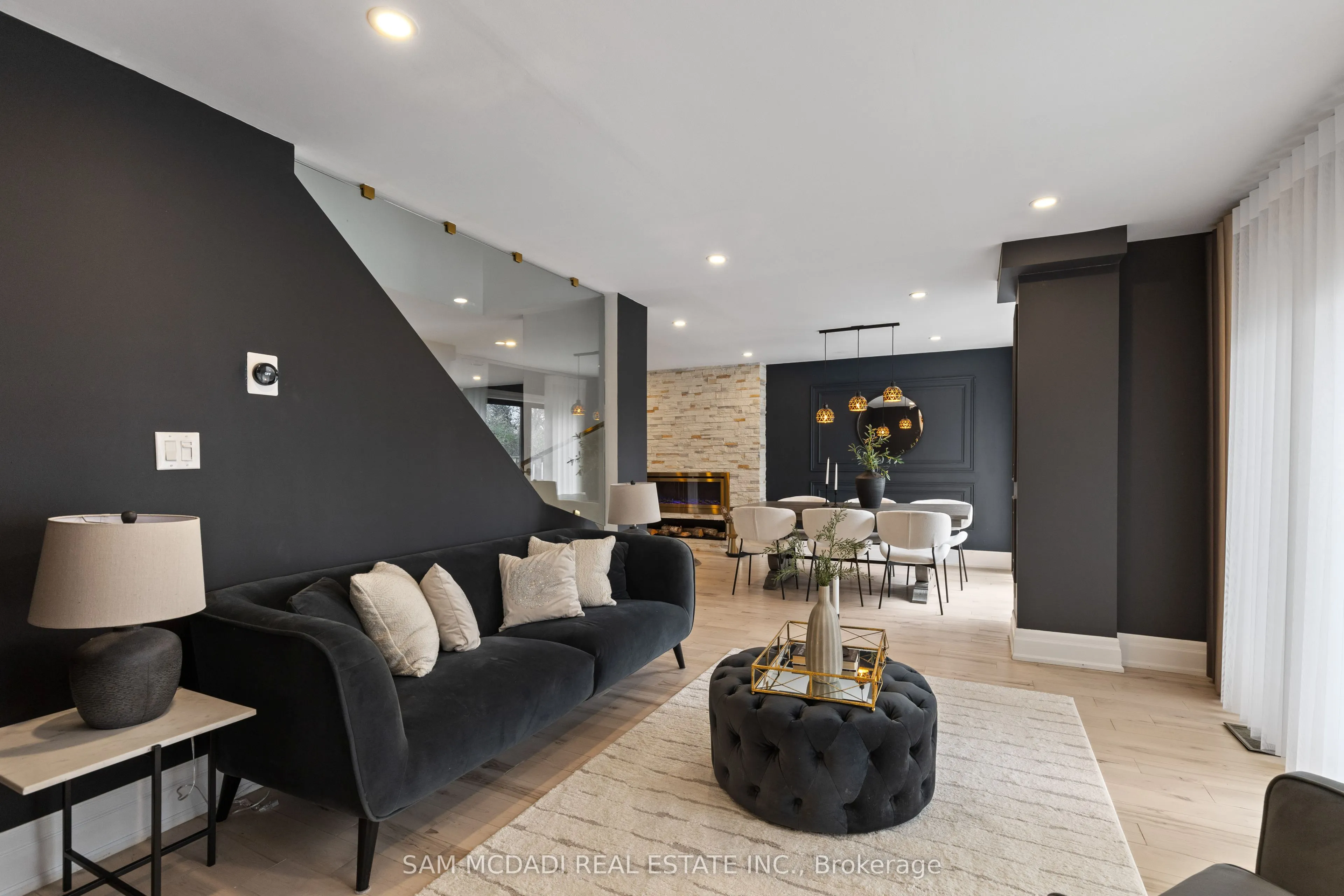 2284 Glastonbury Road