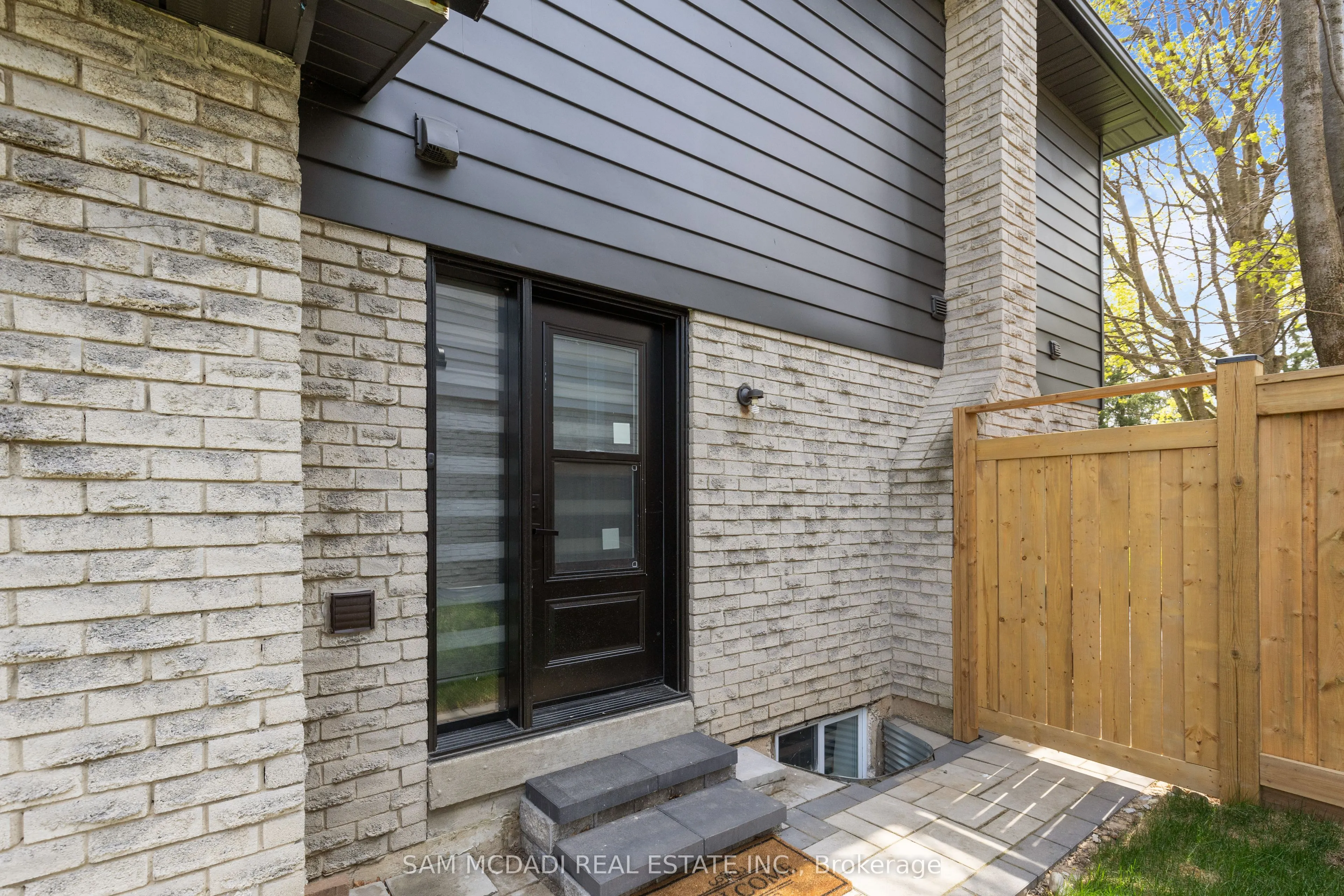 2284 Glastonbury Road