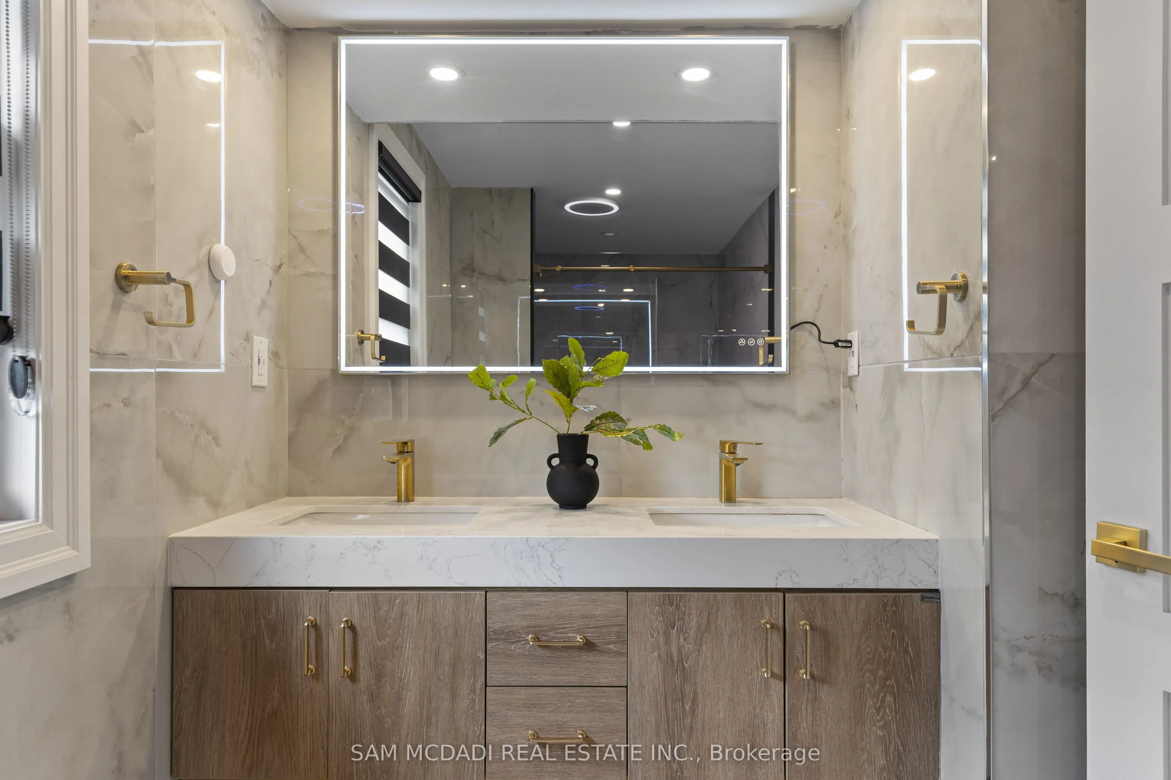 2284 Glastonbury Road