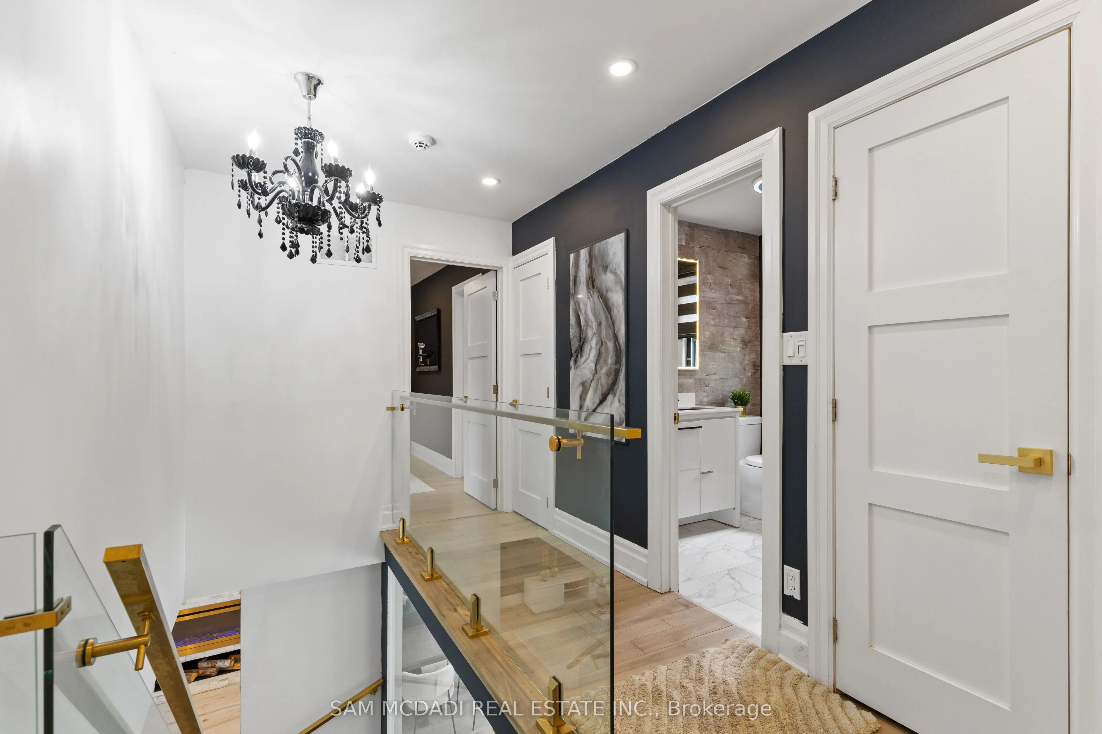 2284 Glastonbury Road