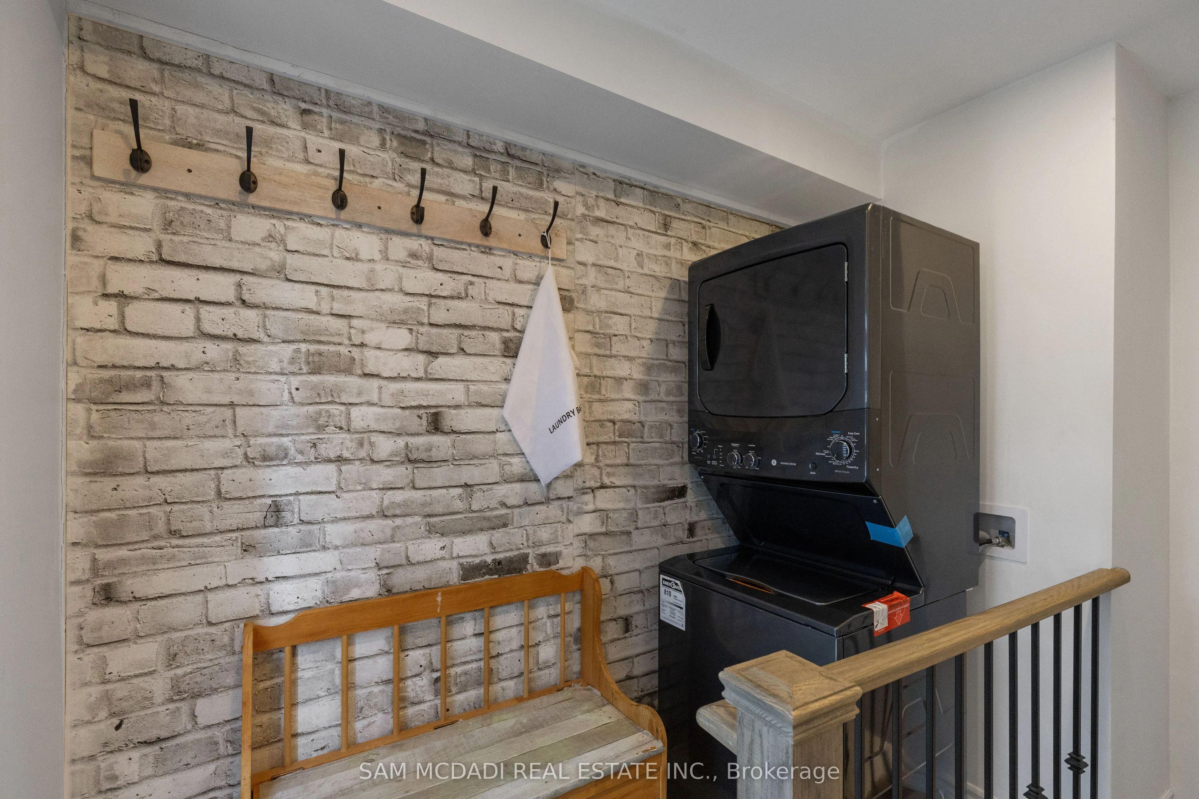 2284 Glastonbury Road