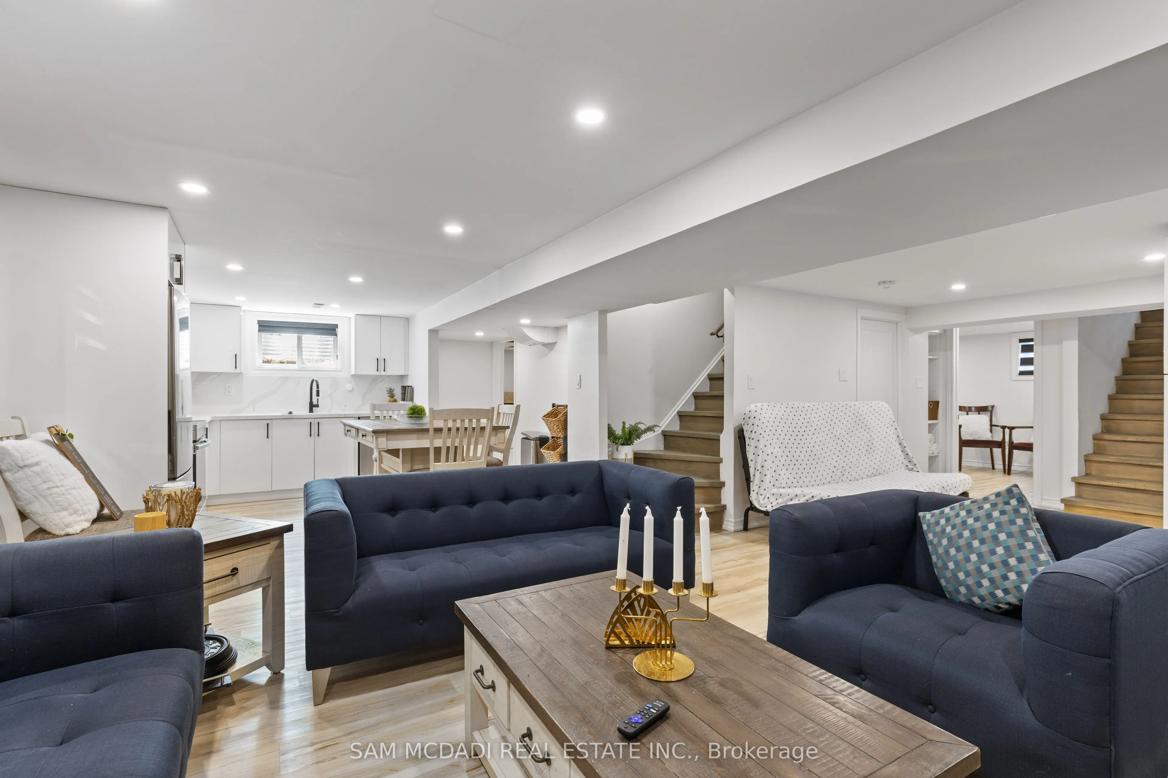 2284 Glastonbury Road