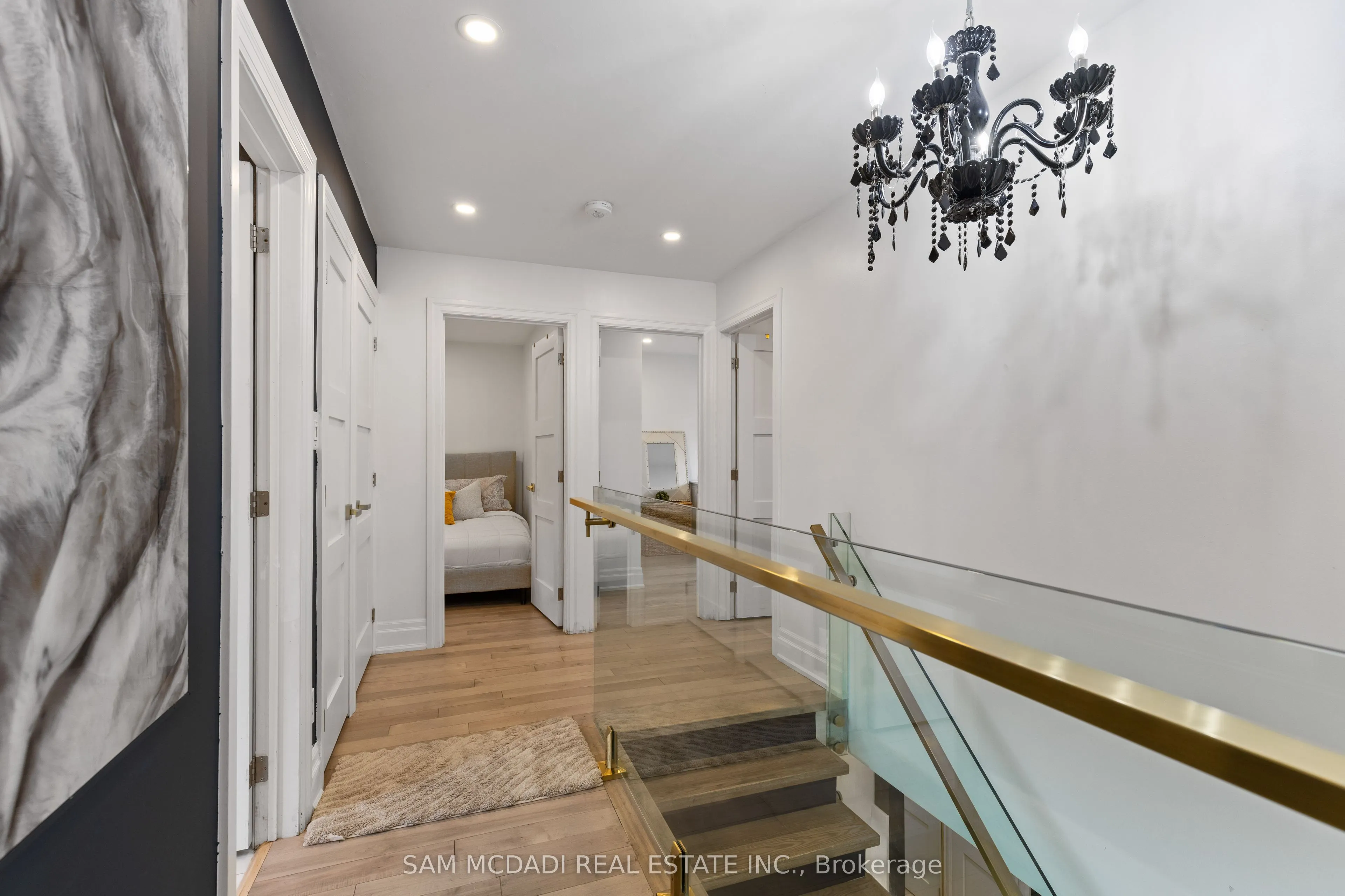 2284 Glastonbury Road