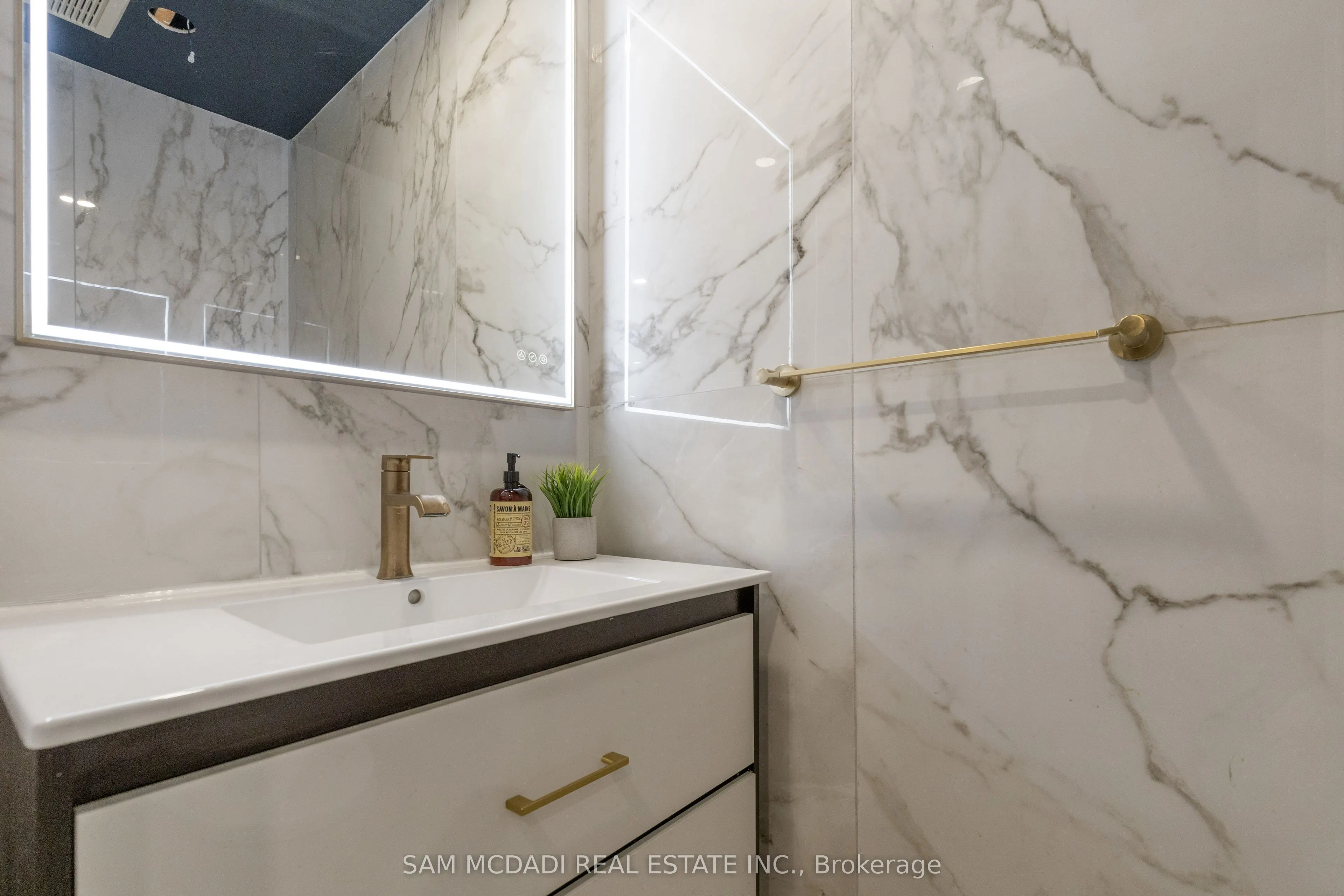 2284 Glastonbury Road