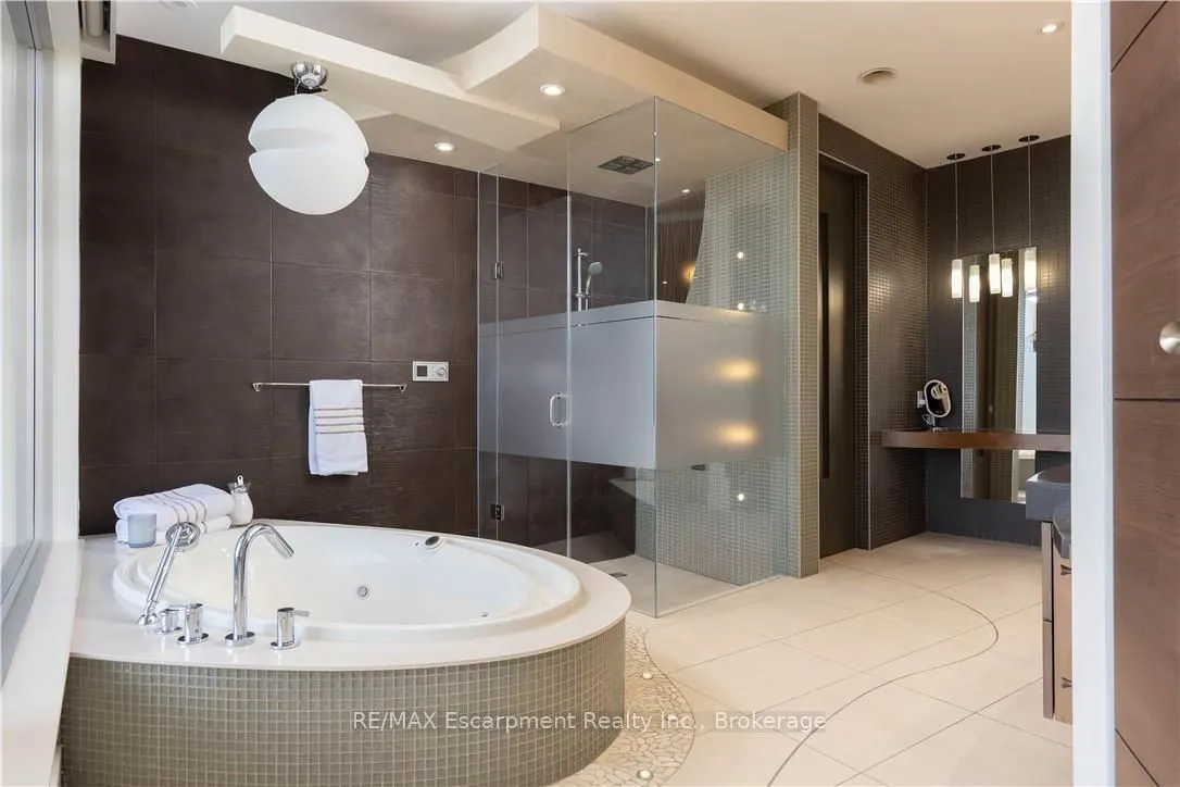 1540 WATERSEDGE Road