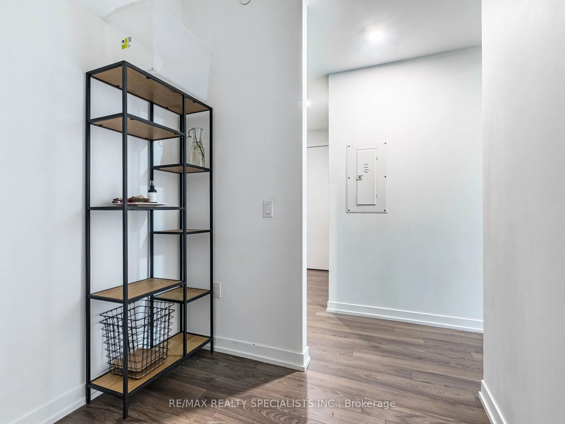 2560 Eglinton Avenue W, #1902