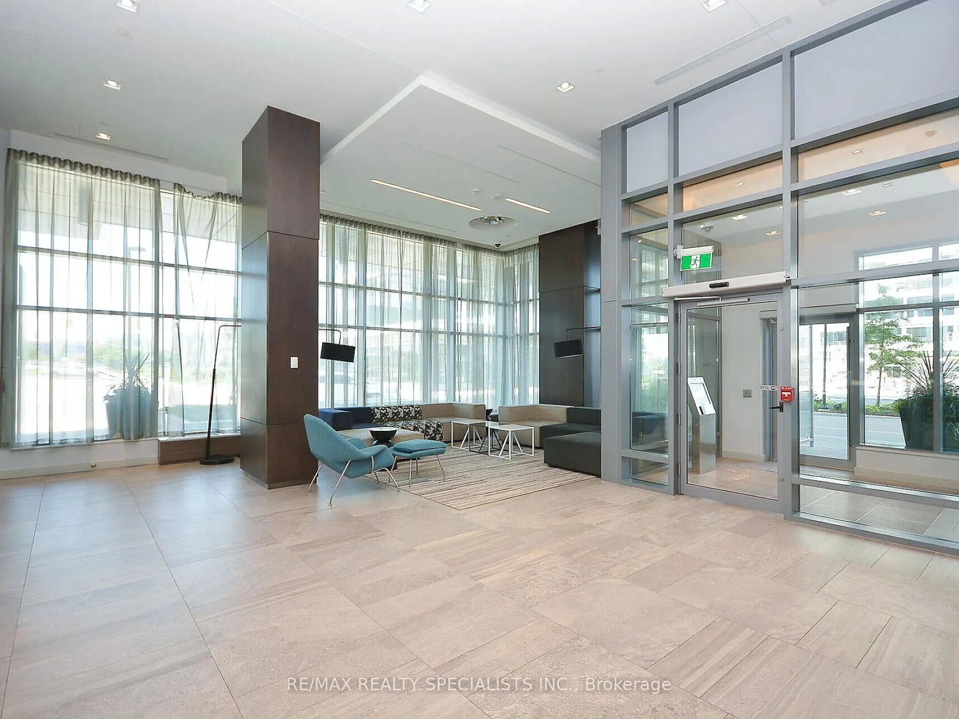 2560 Eglinton Avenue W, #1902